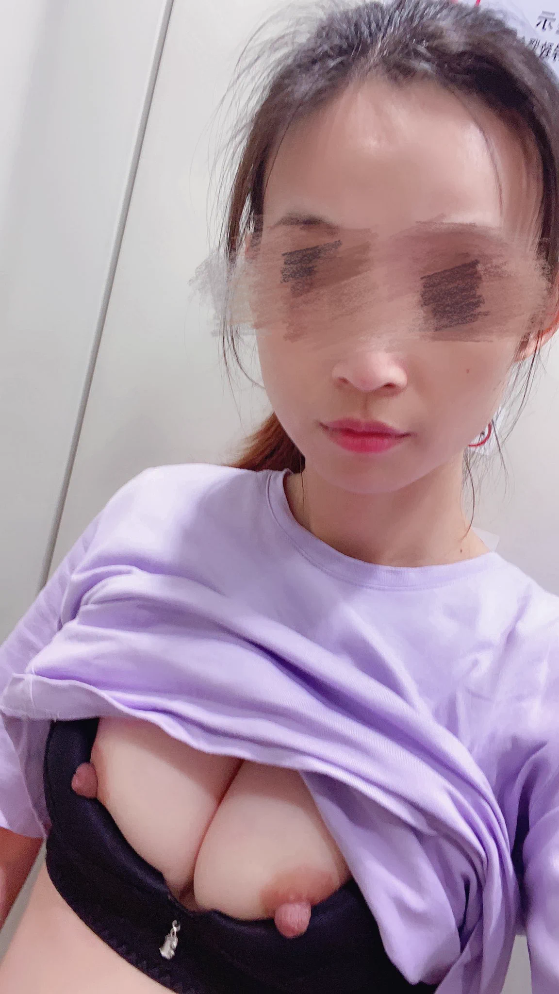 大家今天都返程了吧？动车上人太多了，只能在厕所里面拍照片咯@luchu888888 https://t.co/faytUSbIY7
