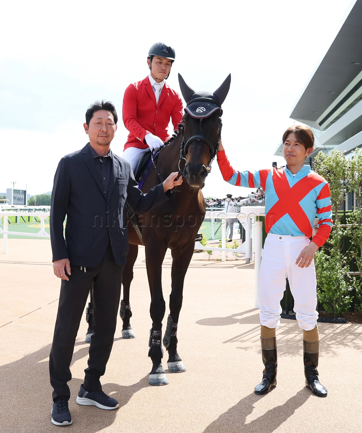 再会#ディープボンド #和田竜二騎手 #平子助手 #京都競馬場 https://t.co/QHA2KBZVjI