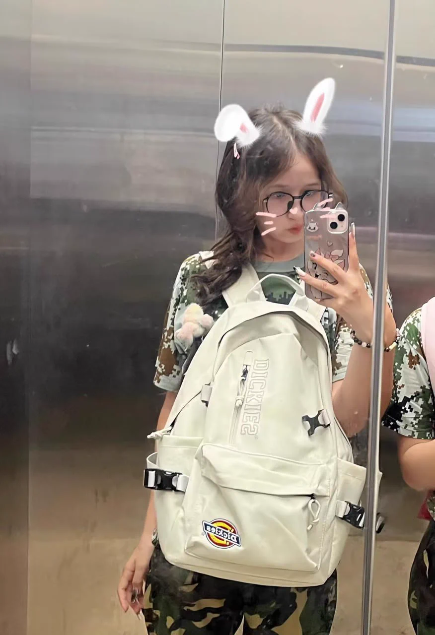 以前军训的时候偷偷的露出，有喜欢的吗? 凡是给此推文点赞的，全部送私密照片和视频福利，私信自取。#线下可约 https://t.co/9YyaXNW44R