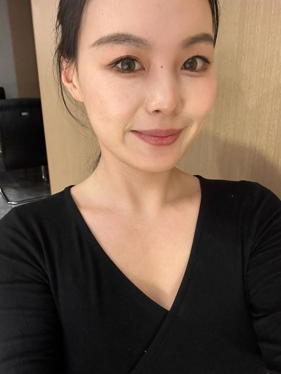 和老公都是事业型的，他长期出差，我也不能苦了自己。白天是个老板娘，不仅要管理员工还要装出一副冷冰冰的样子，但其实我也有一颗火热的心…每天晚上洗澡抚摸胸部的时候，都想有一双温柔的手，带我去探索快感…同城可以私信@limngru11本人电报请联系：https://t.co/Lq9NZPbhkt https://t.co/EvuO6ZSqSl
