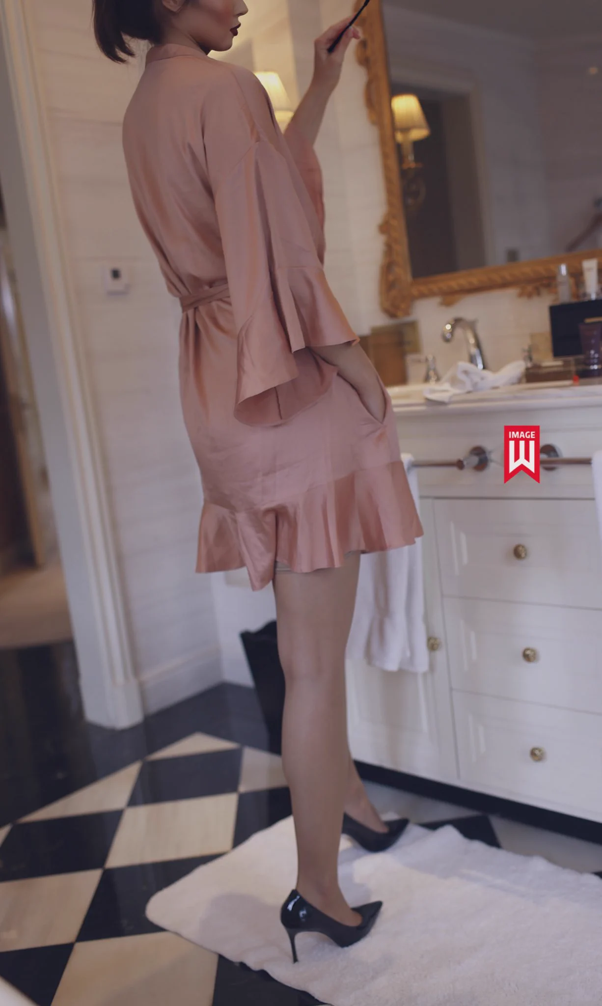 Wolford的丝袜质感就是非常的舒服 https://t.co/G6ZczfNEKi