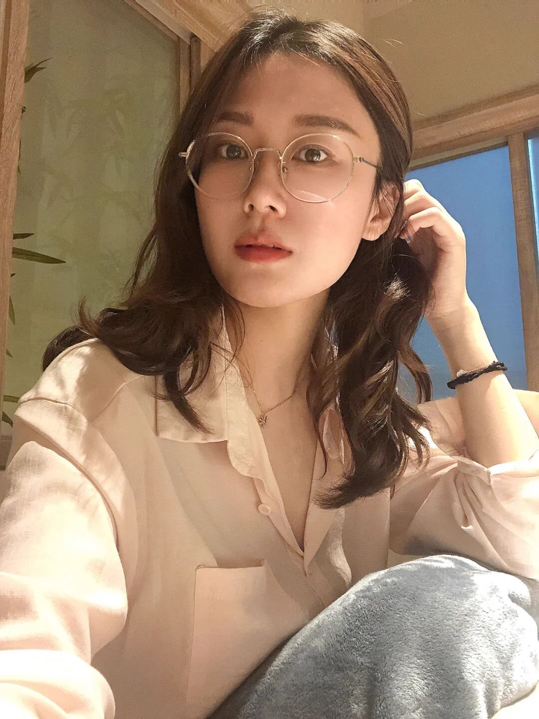 可以无套 但不能内射 不许拍照不 许录视频，今天就这样在家休息，私信会回 https://t.co/p53lL4BpHi