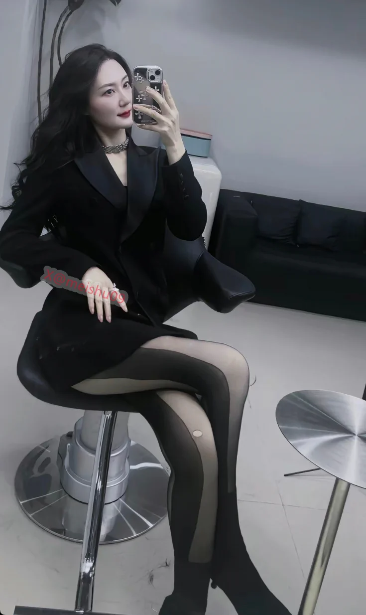 月亮不会奔向你，但我会不远万里。 https://t.co/XUuWFbzxMd