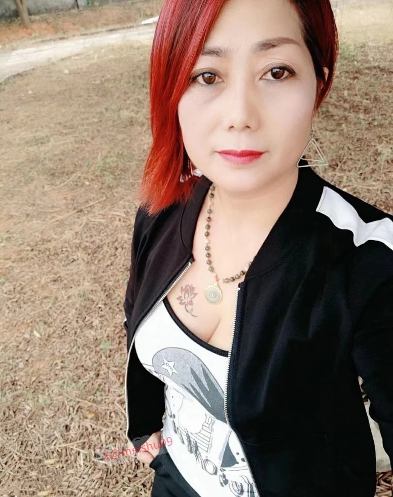 大奶短发熟女妈妈 https://t.co/2U8qcTxnFu