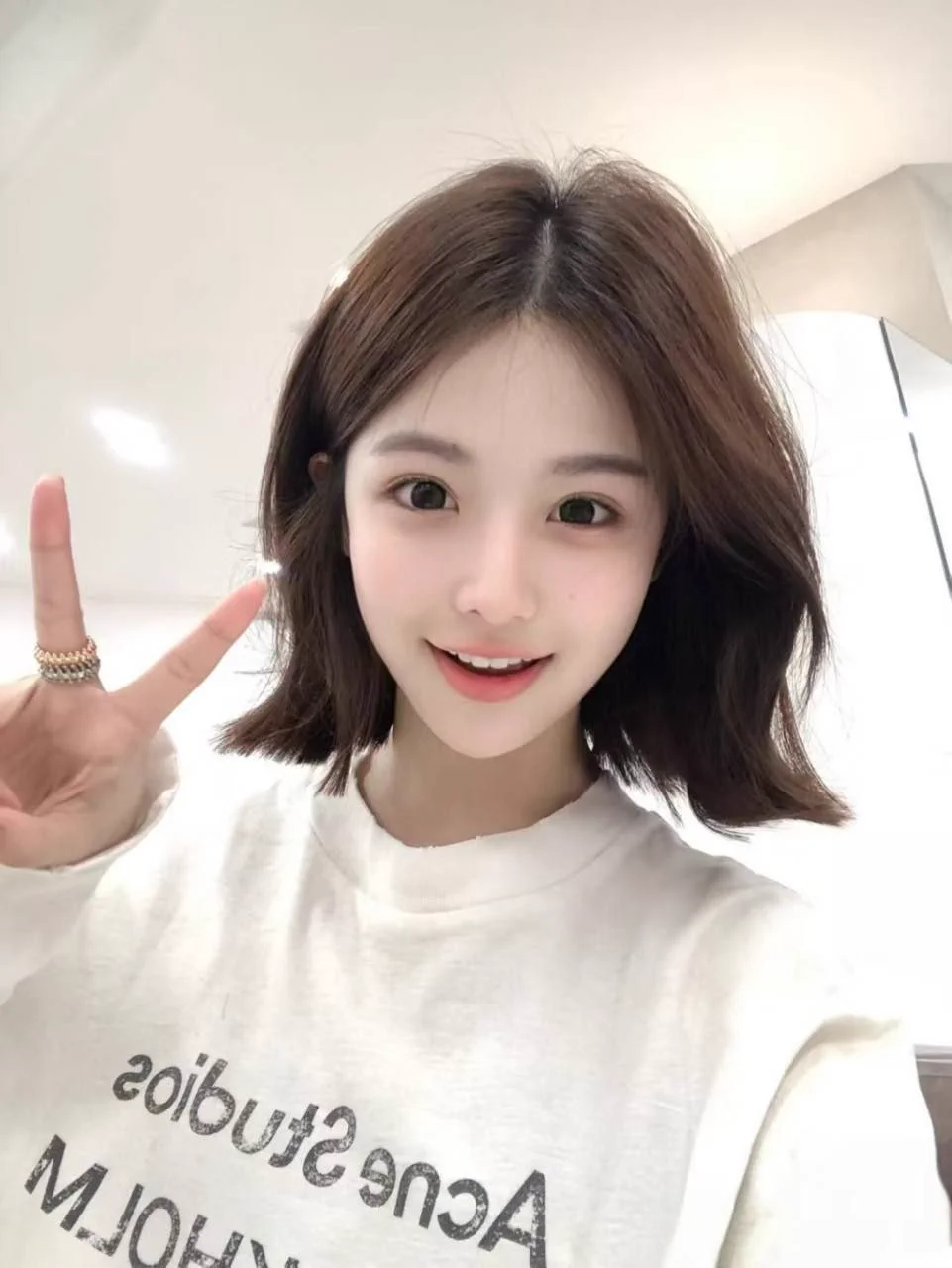#上海02年纯新人 164eJP白纯学生，清纯网红，童颜巨🐻娇小可爱小萝莉，温柔体贴。不挑不事，情商超高，初恋女友既视感全球万人交流群:https://t.co/PJYSAB131d https://t.co/p8jzbuKD7K