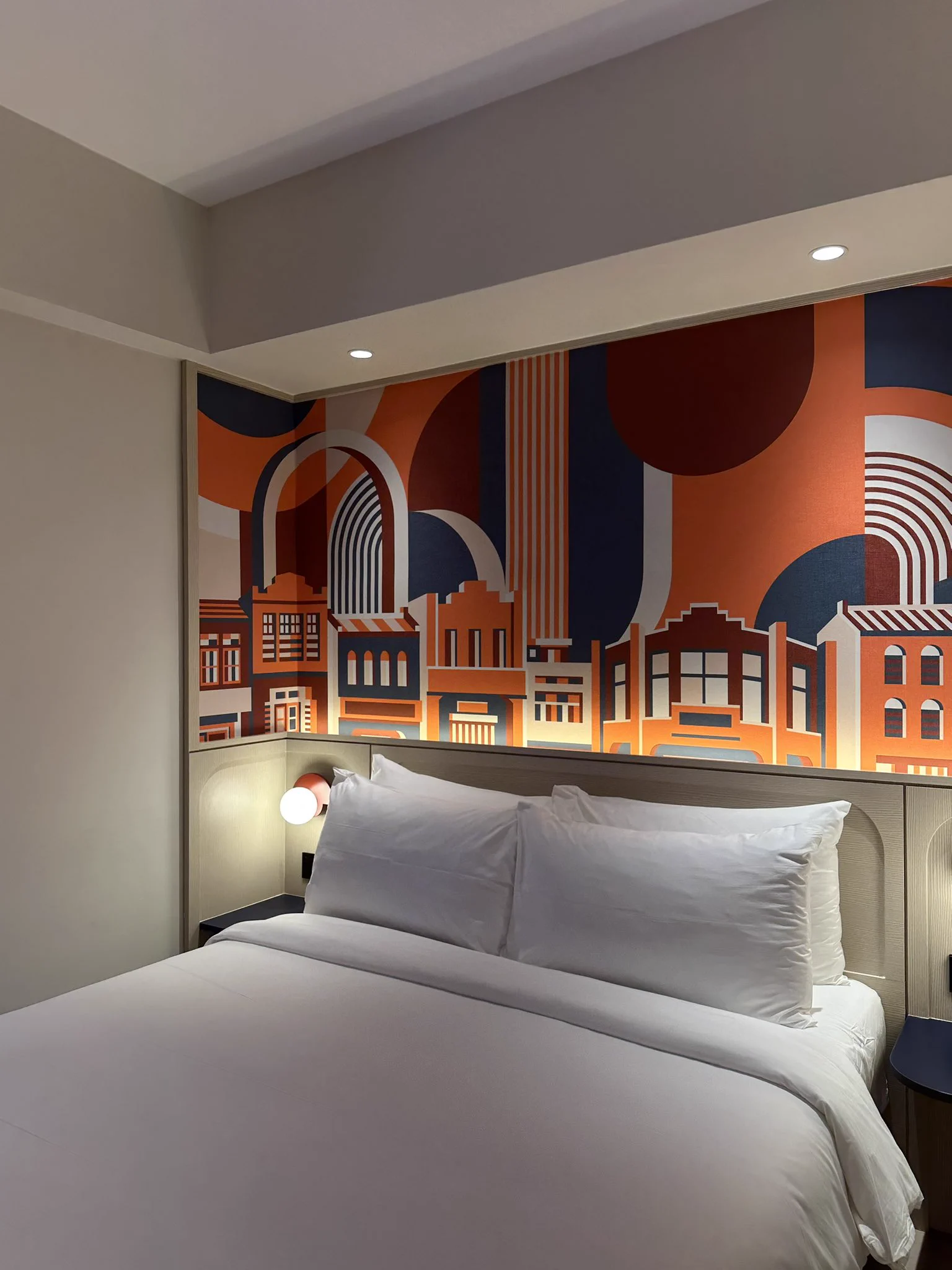 Kalau korang ada plan nak short escape ke Penang, boleh masukkan hotel ni dalam senarai. Simple, moden, dan lawa giler. 📍Lyf Georgetown Penang https://t.co/LuVR9UQrqv