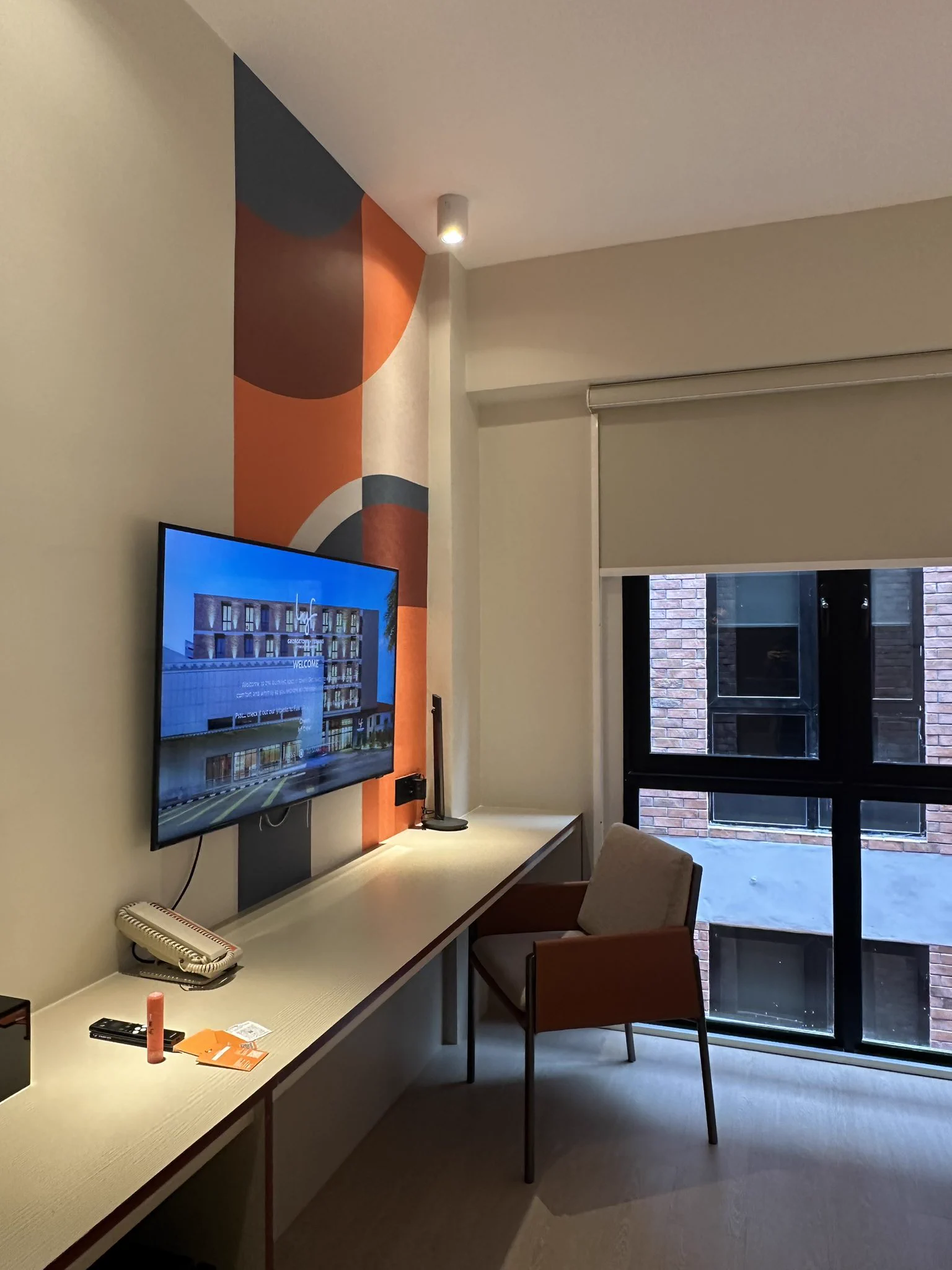 Kalau korang ada plan nak short escape ke Penang, boleh masukkan hotel ni dalam senarai. Simple, moden, dan lawa giler. 📍Lyf Georgetown Penang https://t.co/LuVR9UQrqv