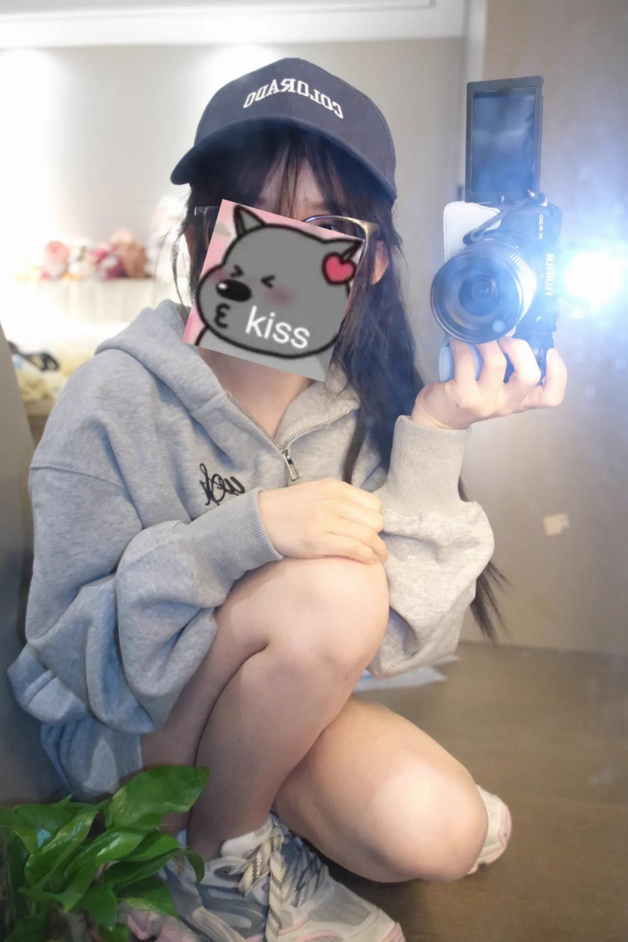 #上海甜美可爱小萝莉身高144/74 b 反差眼镜妹小萝莉小只甜妹～可爱活泼女友感十足～！Q：1838738741V：beizhe16✈️:https://t.co/XGBWQiEirp https://t.co/V7A5Ip7a4i