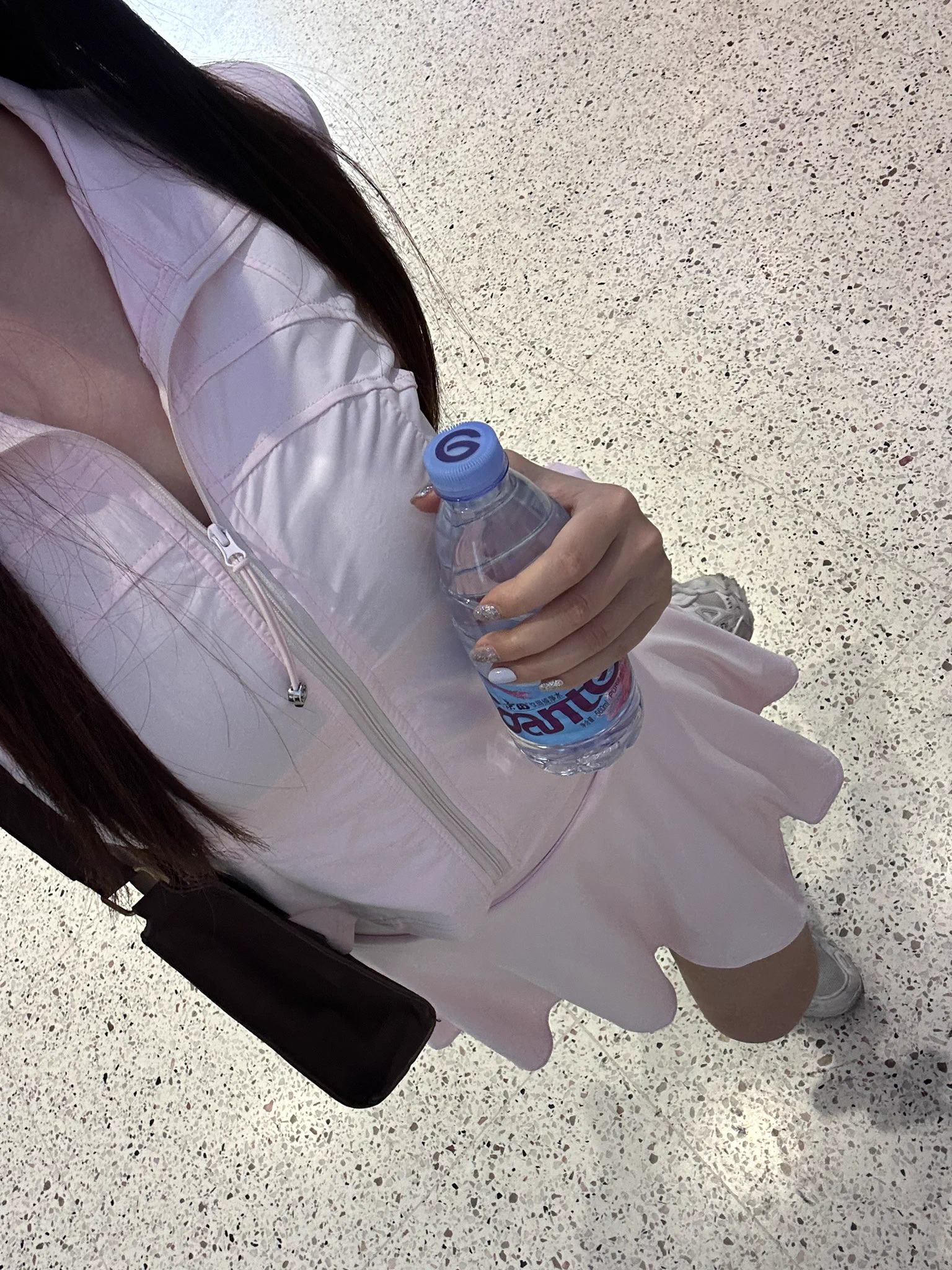 今天25度，我开始穿裙子。 https://t.co/5ow6vn8y3X
