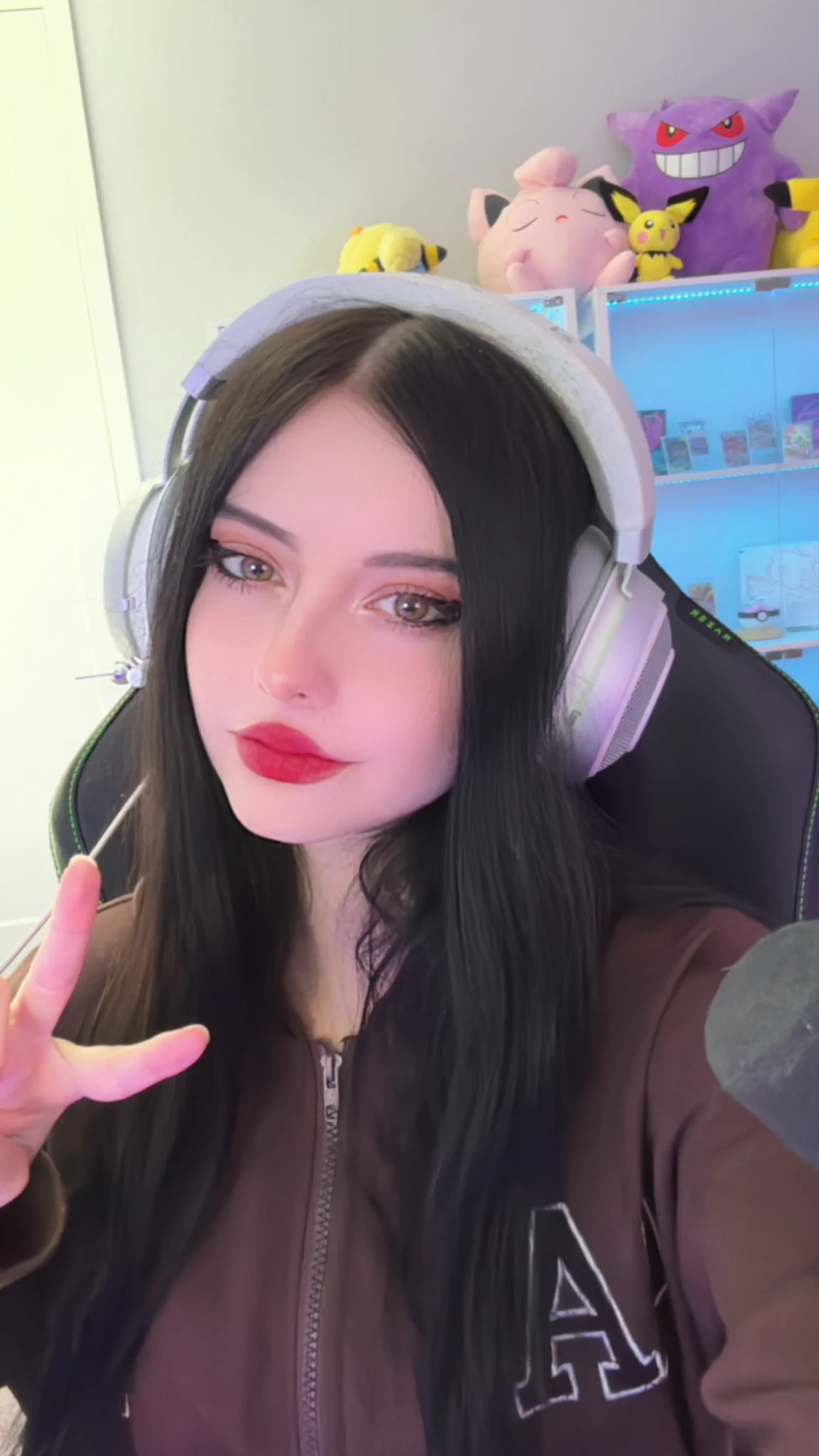 Live! https://t.co/4W7jRwDMnc https://t.co/S3Vt0mmrhI