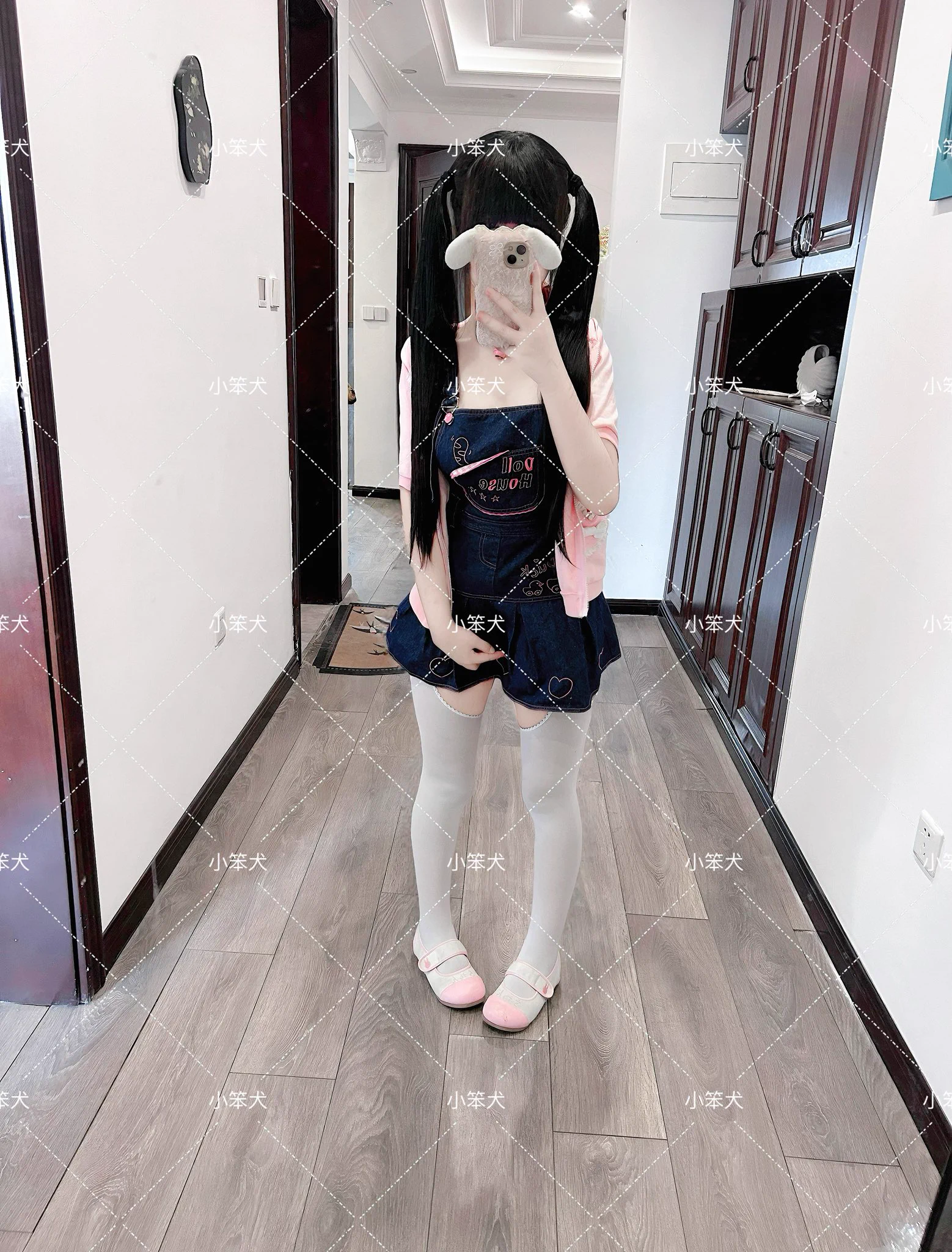 裙子掀开了 要对熙熙做什么坏事呢@0xnmhs @cxb2b @Xzhibb #Crypto嫩妹会所 https://t.co/gEjXU8XQ51