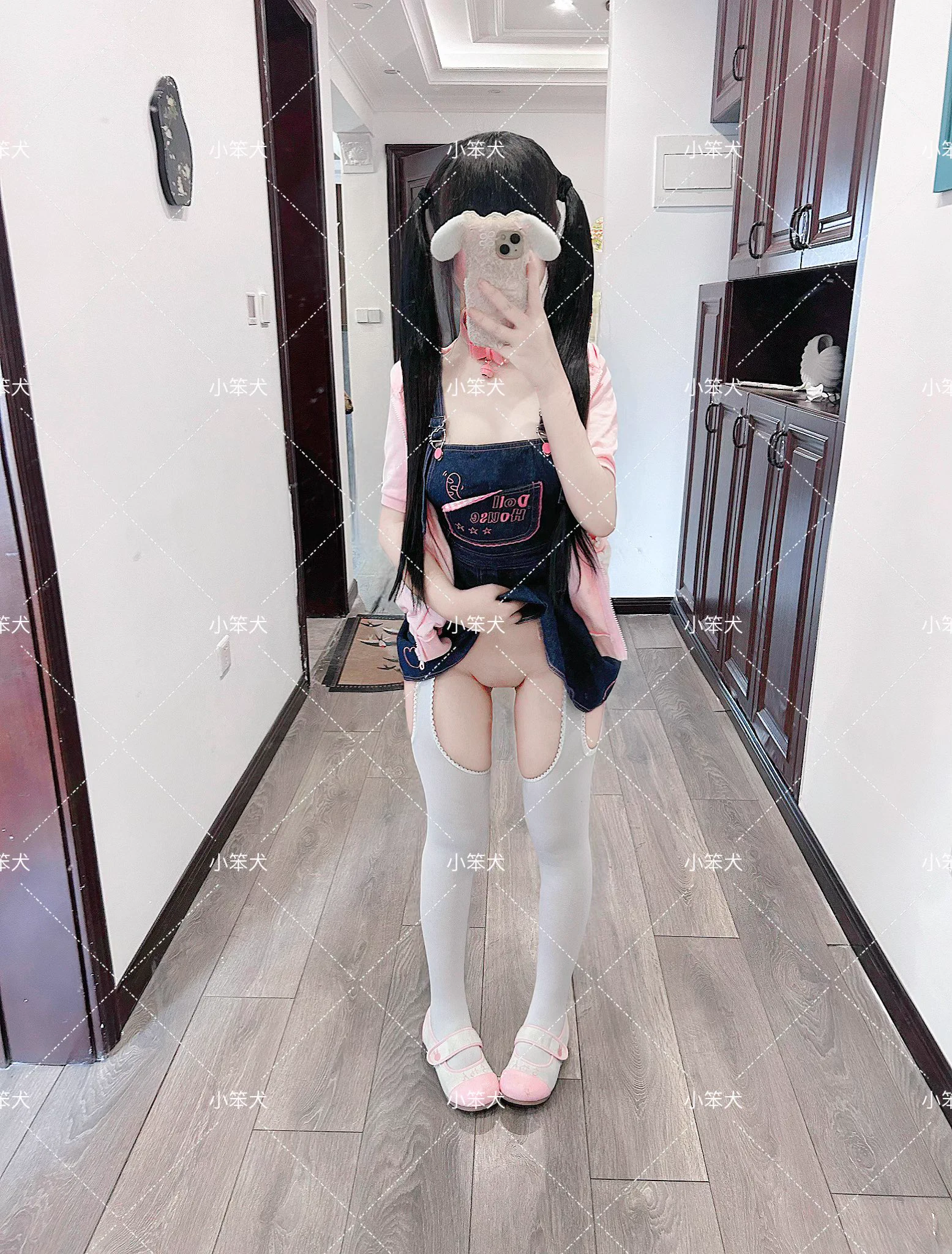 裙子掀开了 要对熙熙做什么坏事呢@0xnmhs @cxb2b @Xzhibb #Crypto嫩妹会所 https://t.co/gEjXU8XQ51