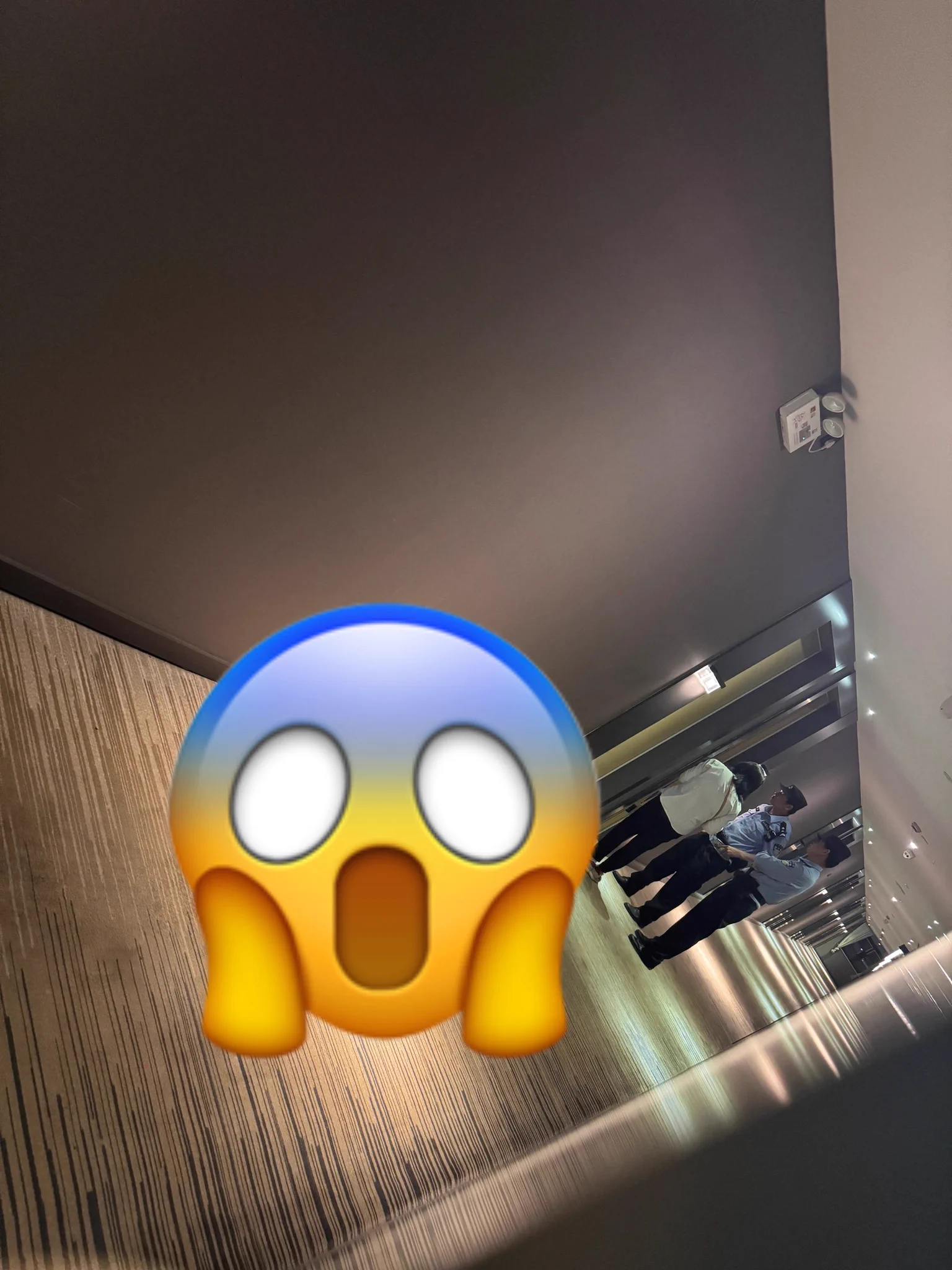 😱遇到警察查房 https://t.co/CK6iljOQ31