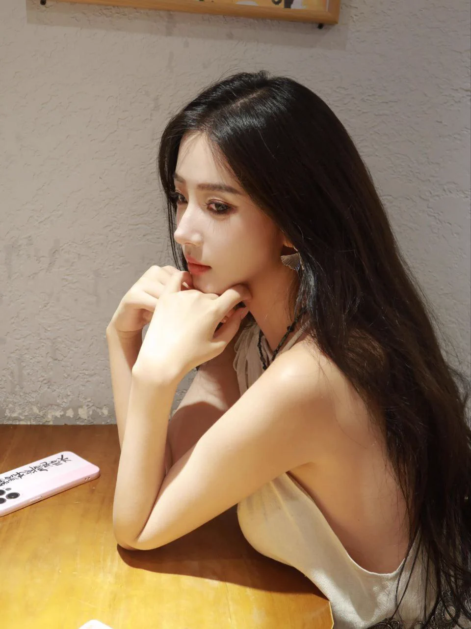 #上海北大顶级纯欲天菜🧚‍♀️🧚‍♀️双商在线高知才女🧚‍♀️🧚‍♀️真实 176  c  02曾于985知名名校在读北大mba在读国际wset三级持证讲师🧚🏻2023届全球国际小姐特邀出席评委🧚🏻曾连获多届亚洲小姐、中华环球小姐等荣誉赛事奖项🧚‍♀️中音特级讲师🧚‍♀️期待与您的同频共振🧚‍♀️全球万人交流群:https://t.co/PJYSAB131d https://t.co/ftcICUguC8