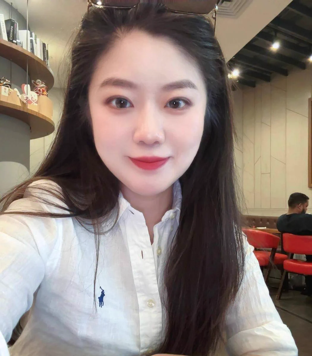 中出去吃个饭都能遇到我之前的炮友一起约了个饭后顺其自然的一起去了想去的地第一次看到镜子中被后入的自己，控制不住淫叫的样子既让我觉得兴奋又觉得羞涩，淫水都变得更多了…可惜他没坚持十分钟就射了，被撩起的欲火没有熄灭，瞬间欲罢不能…面对难受的姐姐，懂事的宝子已经开始点赞私信了 https://t.co/iPi1nha3Nd