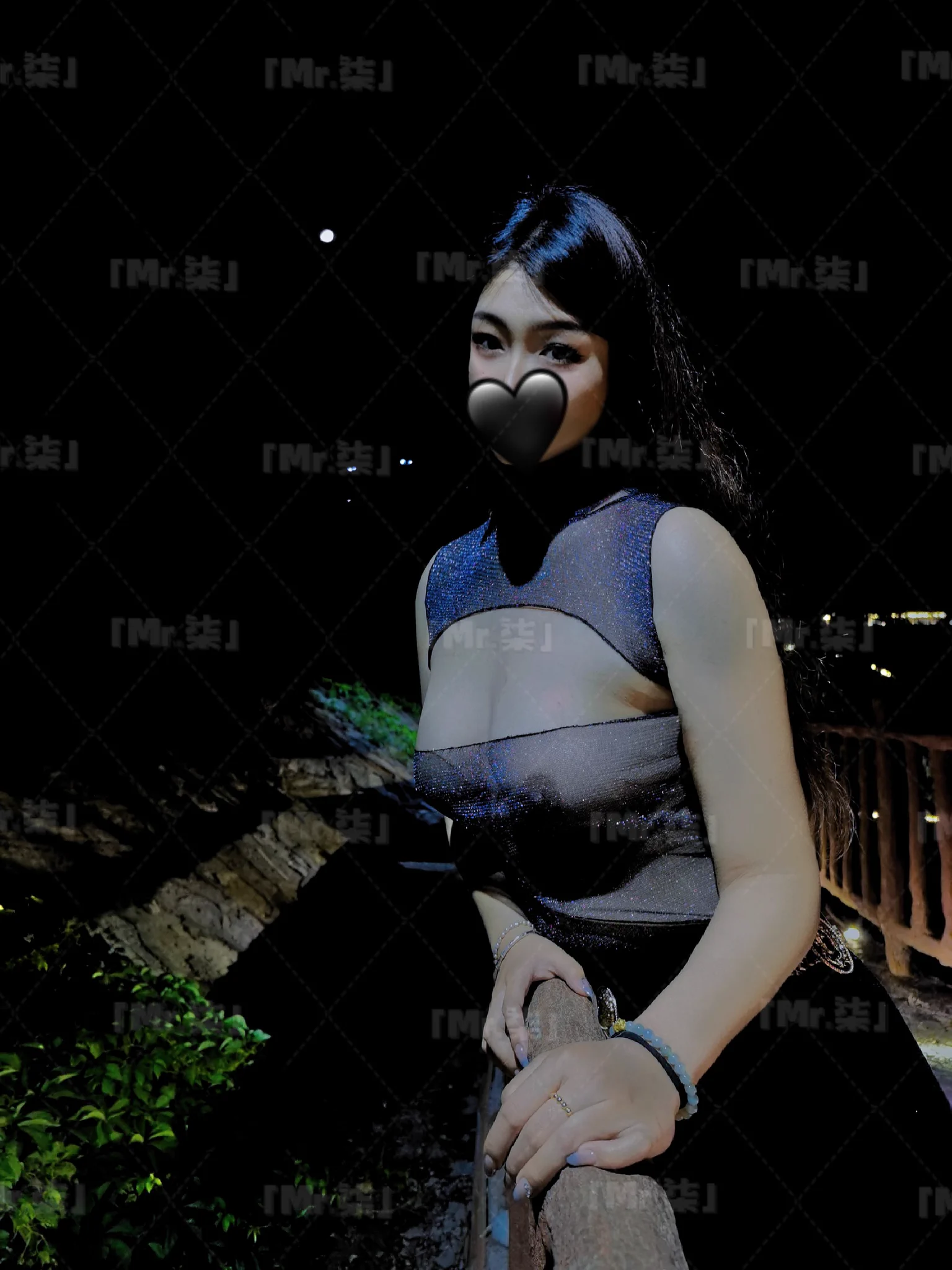 旁边的钓鱼佬完全无视这风景wataa♥️💃🏻：@xiaoyaoDDLG📩：@wqganenshi_ @luchu888888 @Public_Catgirl1 @007share @huwailouchu#人前露出 #露出 #女神婊 #反差 https://t.co/TPUOOcWLTI