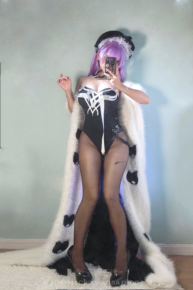 塔什干
#アズールレーン #碧蓝航线
#塔什干 #黑丝 https://t.co/6IzzTHnUEF