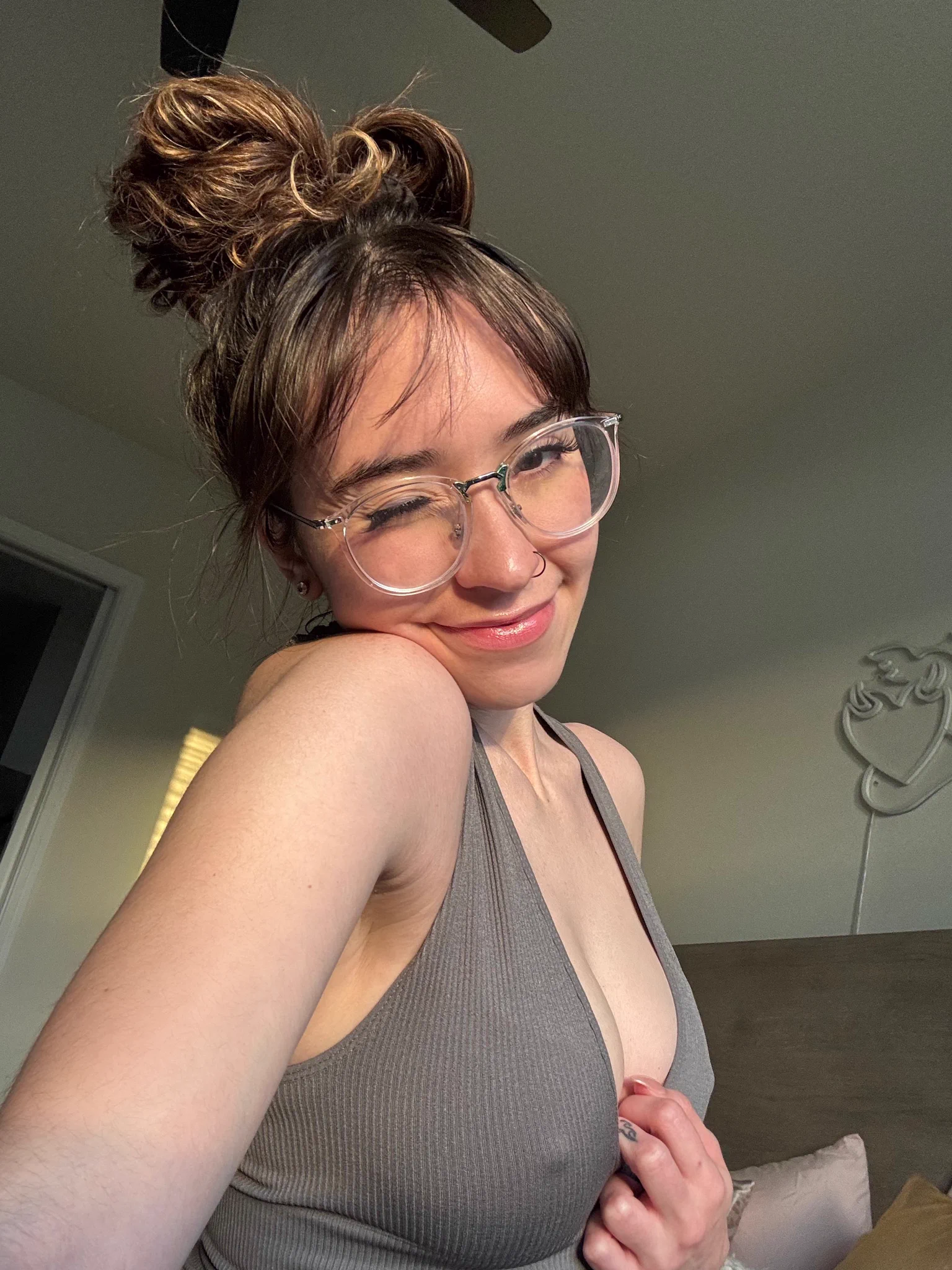 comment ‘☺️’ if i can send u the ‘other’ pic https://t.co/vUGIeCbviu