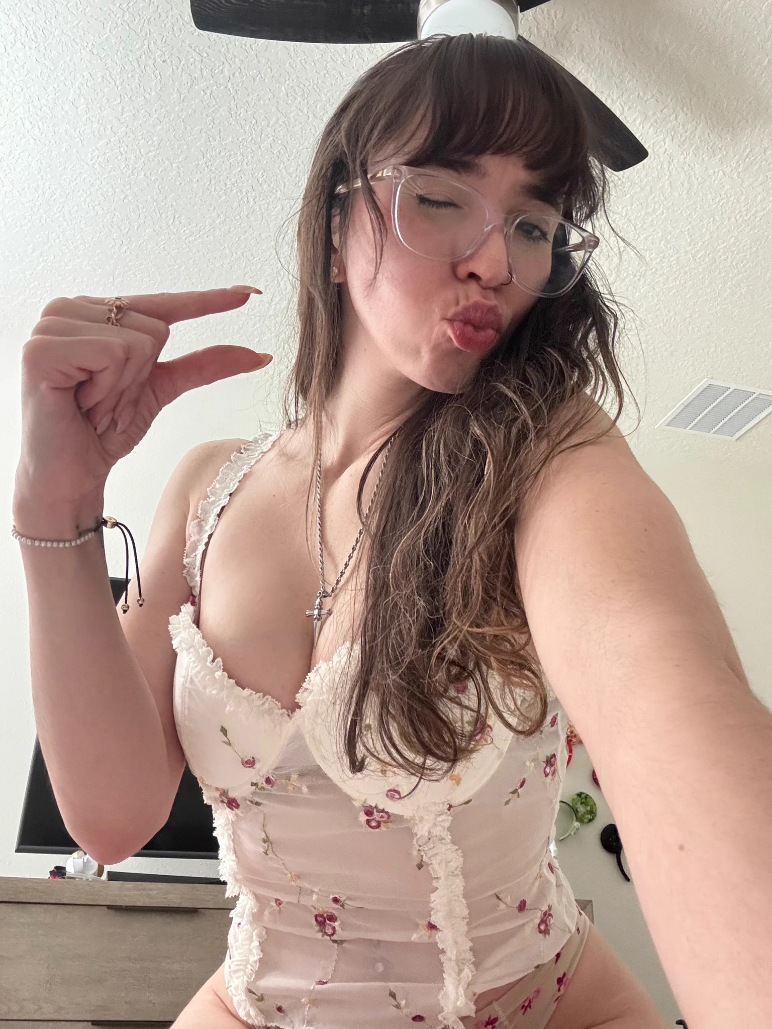 wanna be my pet? https://t.co/fIdt9OuV6g