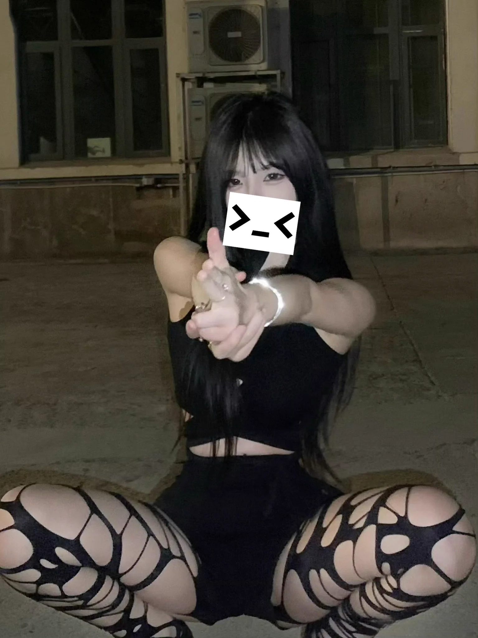 敢对别人摇尾巴就扇你 ！！！！！！ https://t.co/fLEc8cdaxC