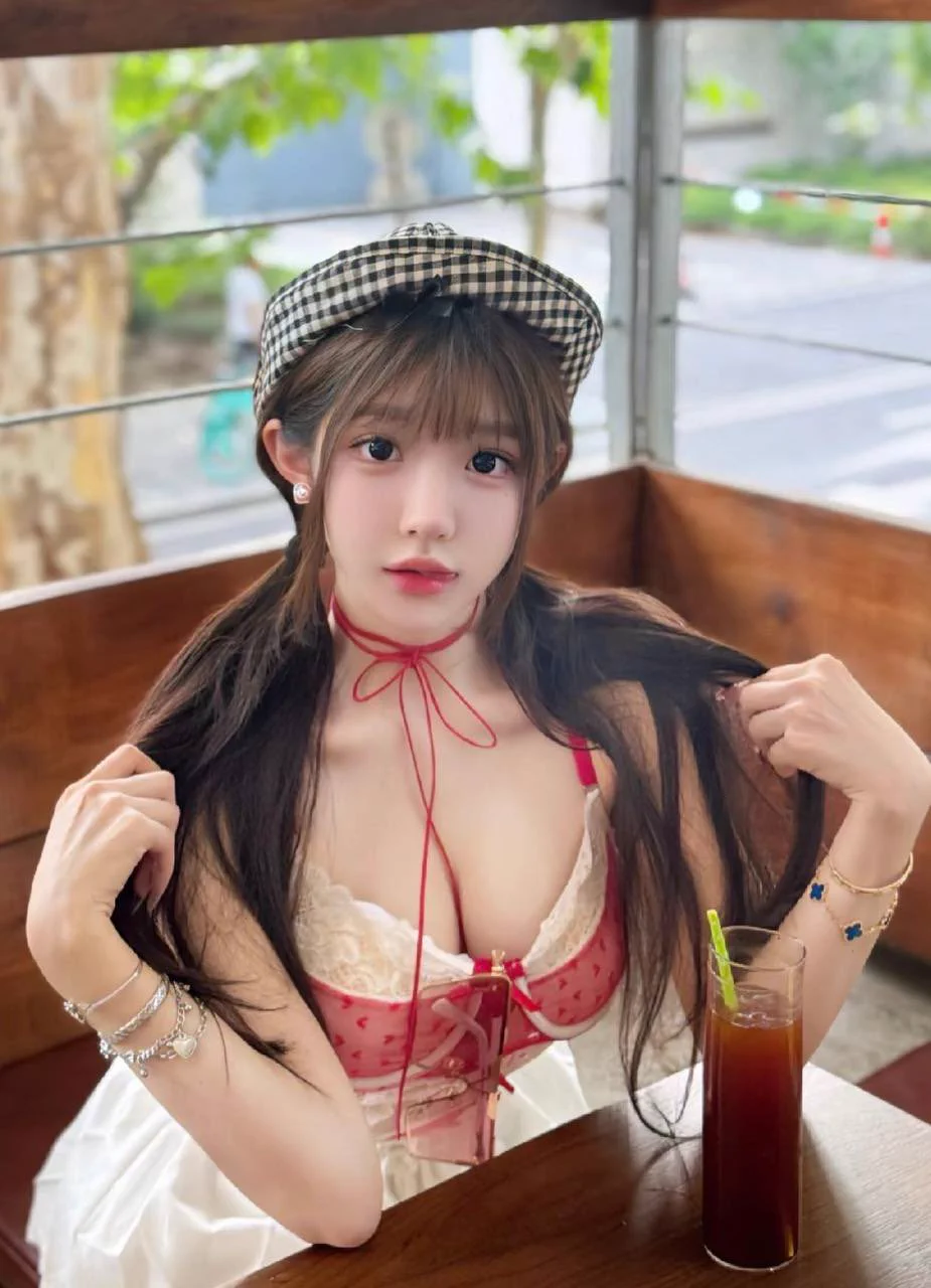 #深圳英国留学生🪄 爱撒娇   童颜巨乳 超级嗲🫦   英国留学生 名校双硕 Natti口译 （可验）165E  2004年出生 白瓷肌 南方女孩  精致苗条 40kg  喜胖勿扰  年轻客碧玺莼欲网红 百万粉主播 随缘兼职🛰️：Syhlddh🐧：190025802看照门槛🚪99（永久有效）备注zfb口令🧧添加➕✈️：https://t.co/1uLkh9ufau