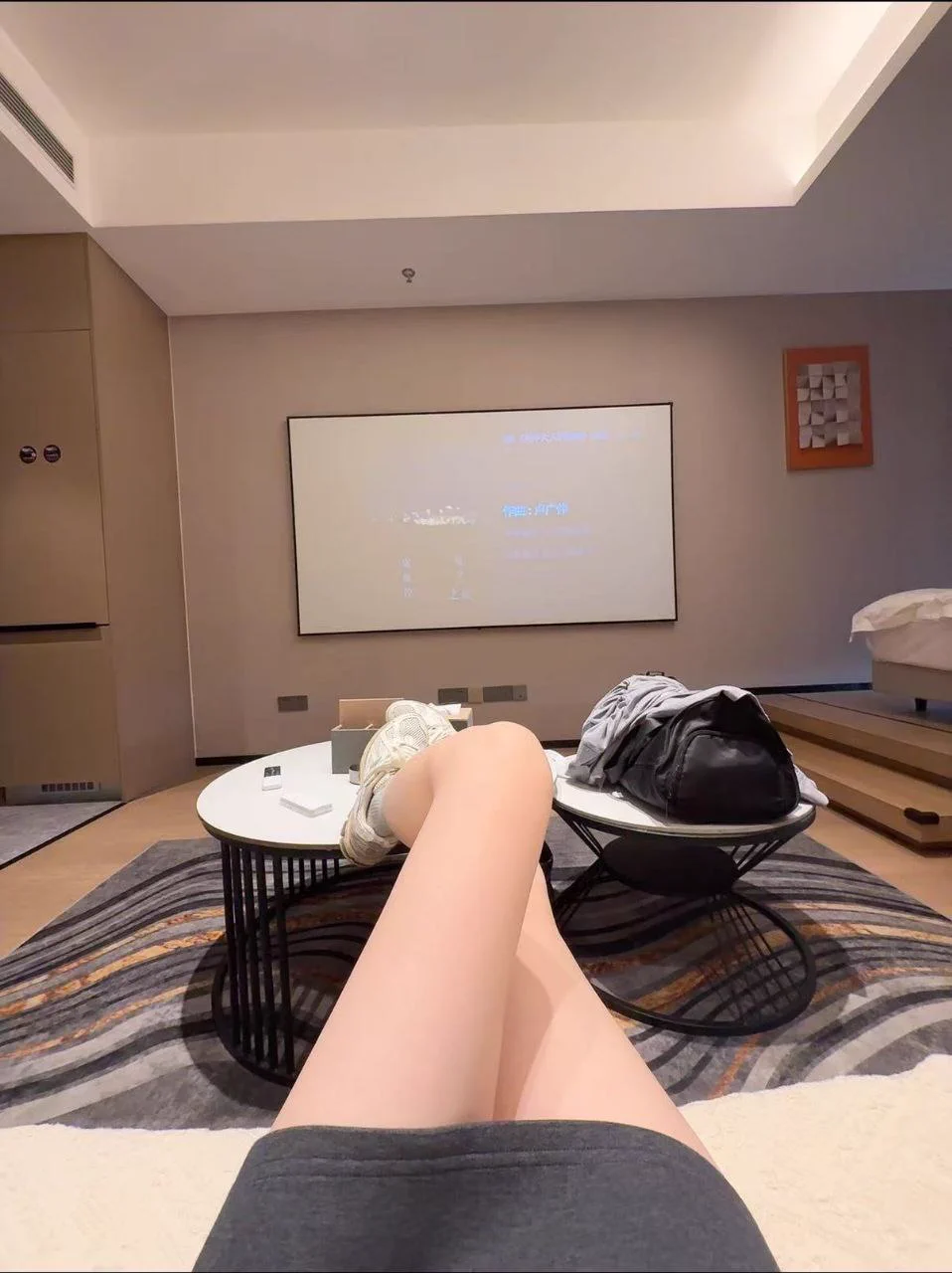 最喜欢舌头与舌头直接的碰撞了，有很喜欢舌吻的吗@fuligc @Fulishequ @youluo09 https://t.co/6WhU3yQw0A