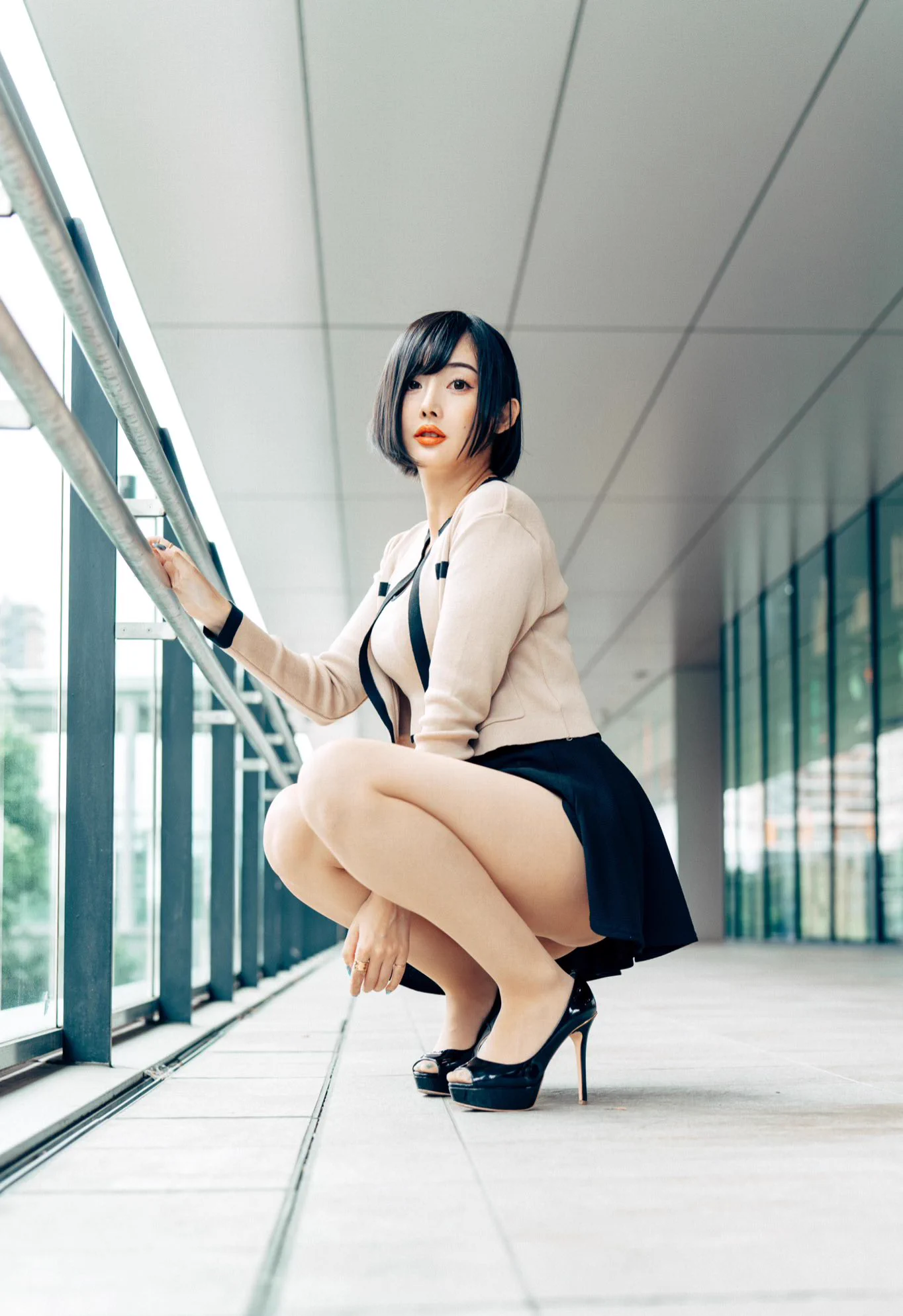 ミニスカOLちゃん👩‍💼🖤 https://t.co/Aepnn7ZqbX