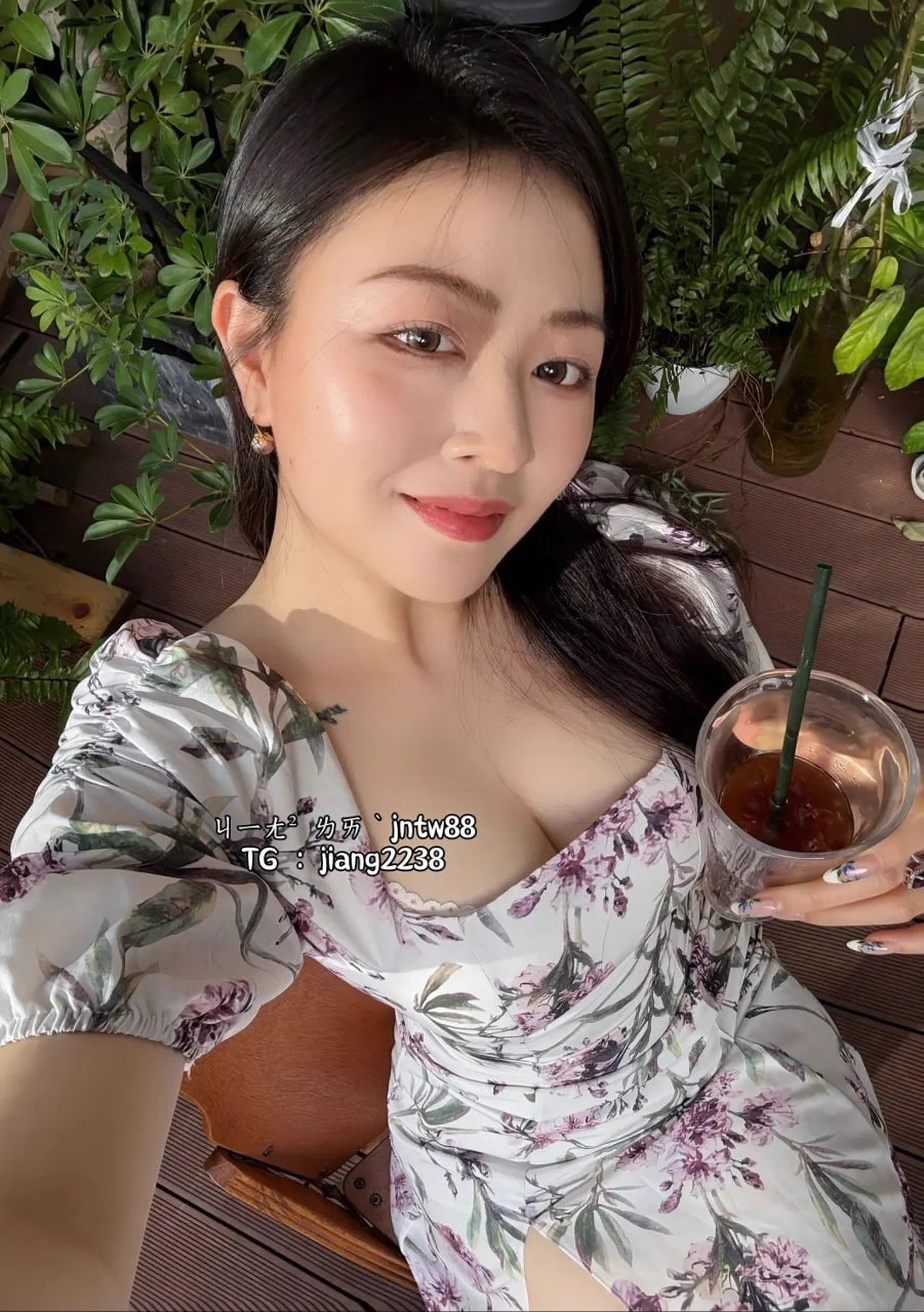 很急去公厠尿尿結果一個阿姨在厠所自慰還很享受的表情靠邀...是多急啊！拜託可以關下門嗎！！！！ https://t.co/8DQxSVfgsN
