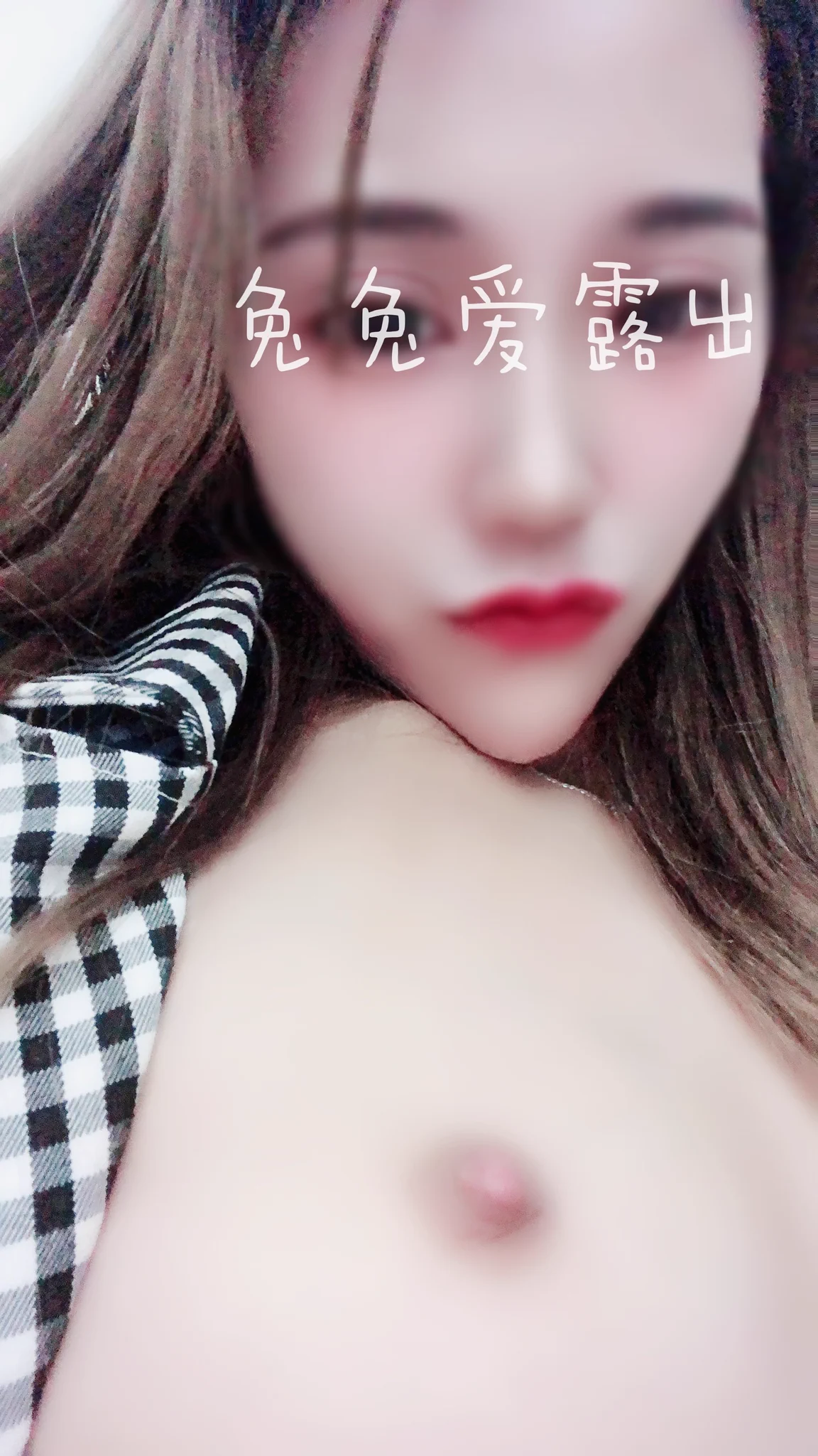 新买的小玩具，拿出来合个影，话说电动的就是厉害，还可以旋转。。 https://t.co/1BFCW0KKfS