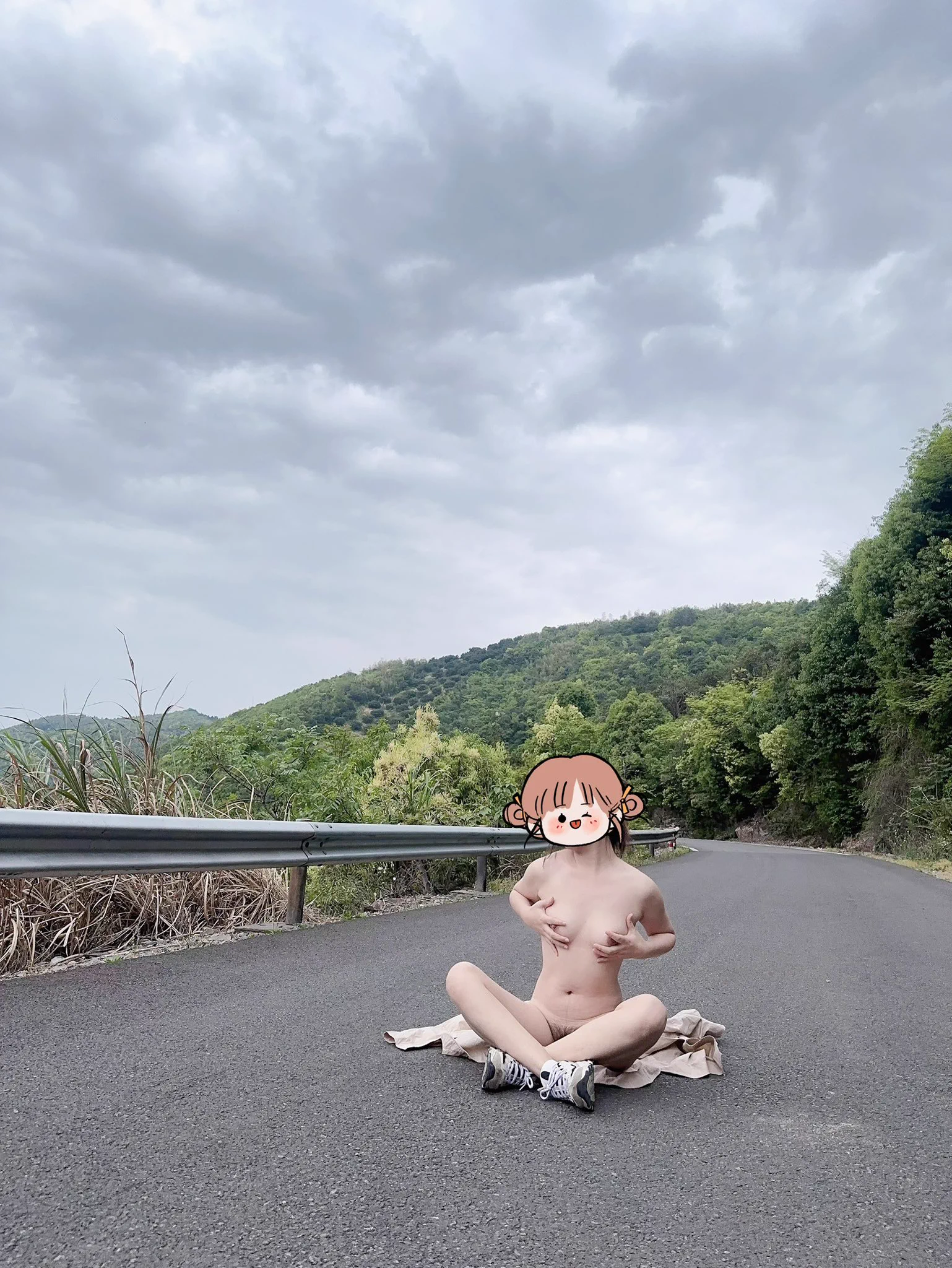 这应该是我拍的最喜欢的一套了，我又回来了！！！！@luchu888888 https://t.co/hdSXsCiDwf