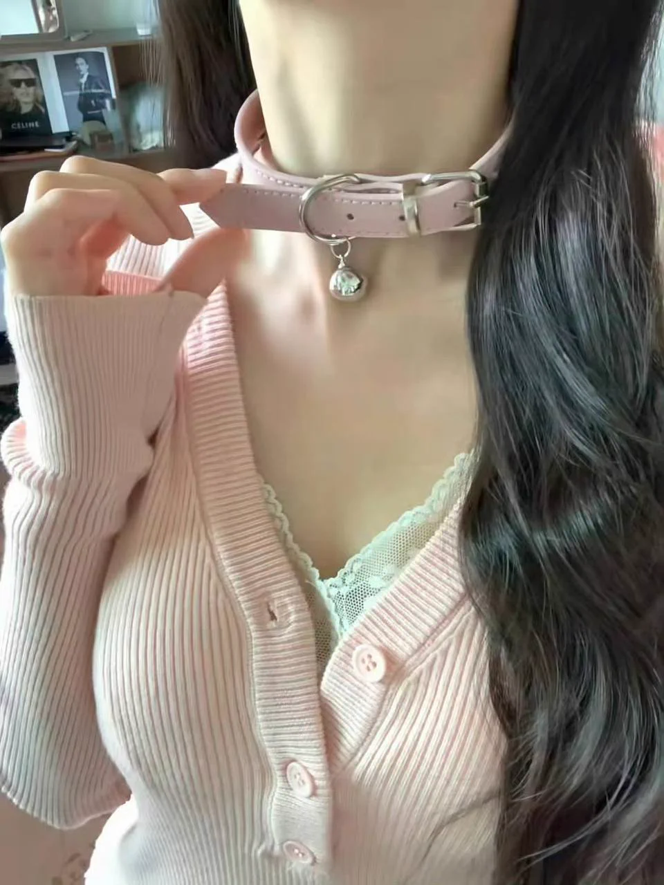 昨天闺蜜那个朋友猛罐我酒，到最后酒劲上头，我心痒痒，喝完酒直接把他带回家了，就想跟他干一炮。我心想这JB肯定硬得够劲，我把项圈都戴好了，结果一到家他醉得倒头就睡，气得我骚穴都湿了，男人都这样吗？还是对我没欲望？？？？？ https://t.co/AnNNDyAcfL