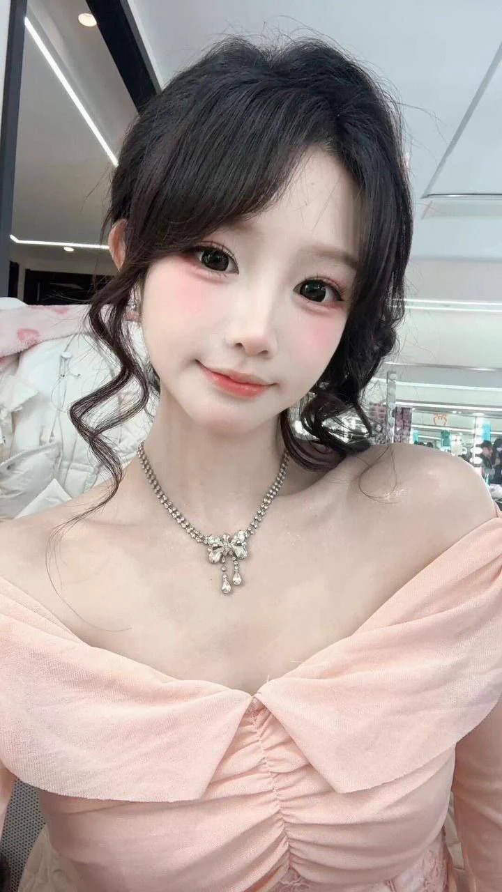 苏微微 #琪 昭昭❤️人极品美女💗07年~ 甜美可人小仙女  新人身高～168🐻～D清纯与性感并存🔥五官精致  肤白嫩滑 可纯可欲 温柔可人💯配合高  保证是你的心动小野猫#上城区 https://t.co/6US9cyB4XU