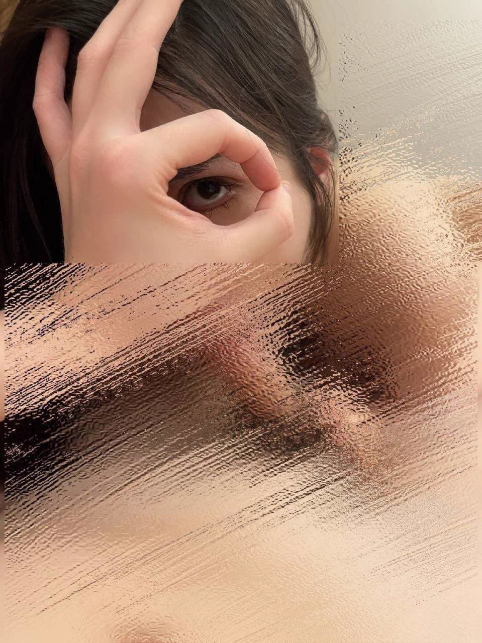 女人不一定非要那么精致，哪怕是普通的阿姨也会想有刺激的体验～含住想要的东西的时候，再看着你，你会发现眼睛里有光… 有没有粉丝想现场感受下～ https://t.co/1edwk1ZnWW