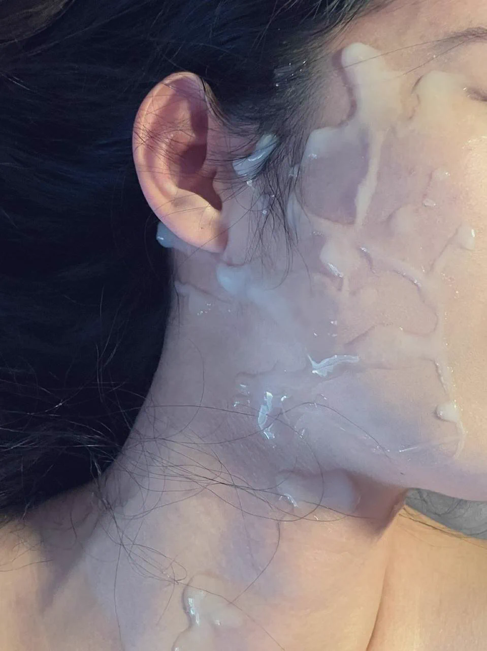 周末见粉丝，被射在脸上了… 心里有种被蹂躏的感觉，但又有爽感，很复杂…你们是不是都喜欢这样！可惜不是我心心念念的香蕉形状😂😂😂 https://t.co/plYZi0U7dd
