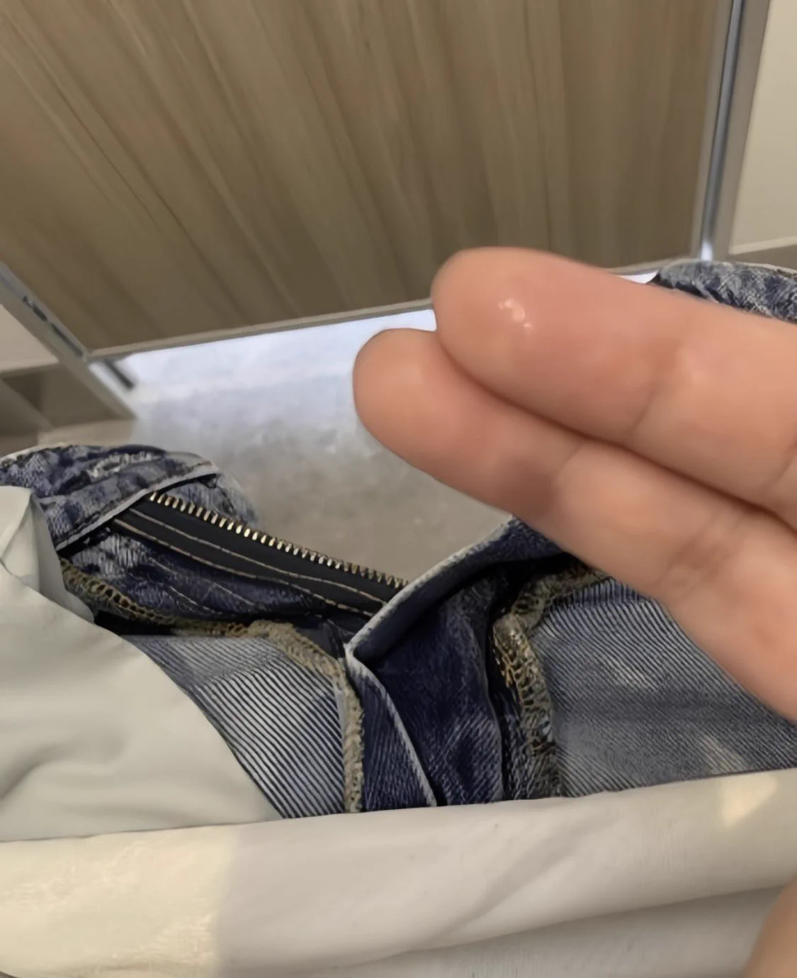 最近性欲越来越强了，现在一摸就湿... 周末不打算浪费，想找个搭子，不多不少，刚好合拍。你来不来？ https://t.co/8SYX6KdHaG