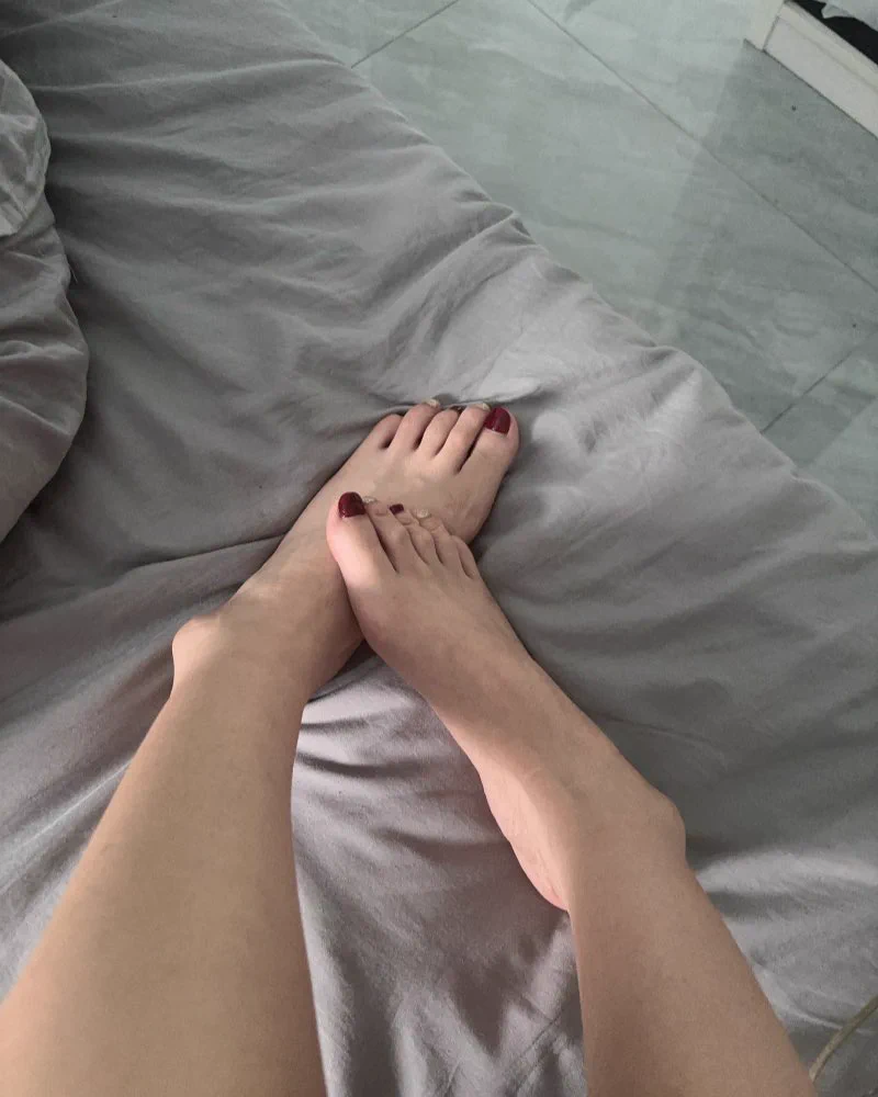 杭州女王招奴 （编号：660）杭州气质女王招奴身高168   体重96   脚码37老师喜好  踢裆  圣水  羞辱  骑乘  巴掌 口水羞辱 耳光。#杭州女王 #杭州女S #女王招奴 https://t.co/GObwSviACd