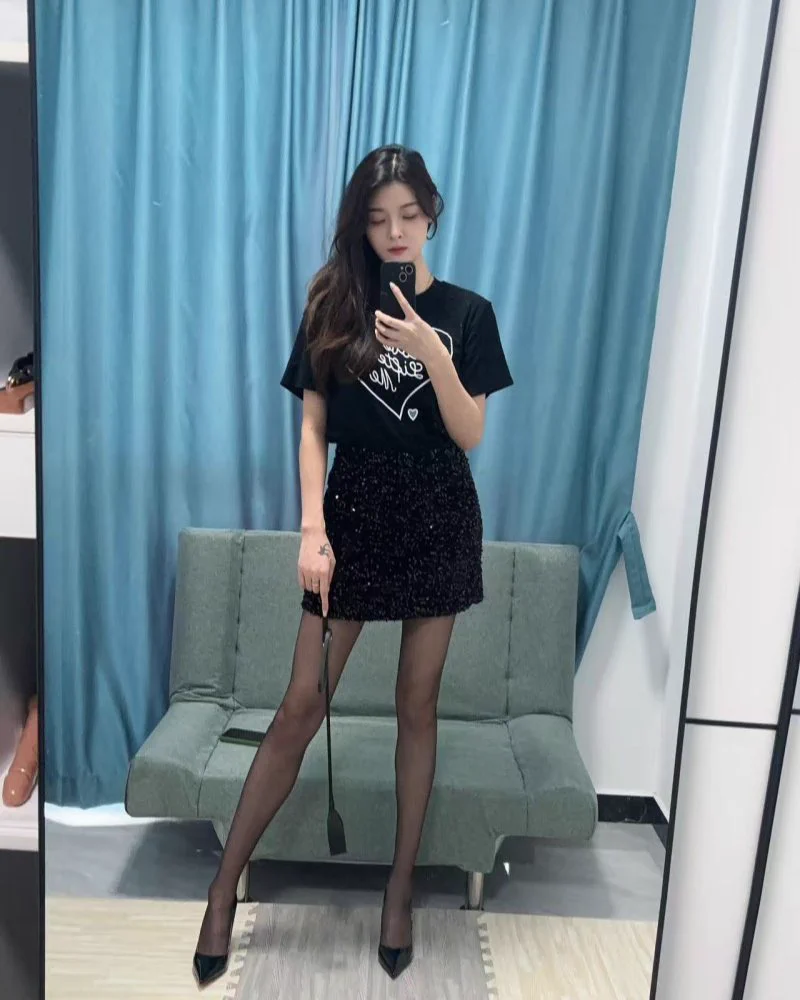 杭州女王招奴 （编号：660）杭州气质女王招奴身高168   体重96   脚码37老师喜好  踢裆  圣水  羞辱  骑乘  巴掌 口水羞辱 耳光。#杭州女王 #杭州女S #女王招奴 https://t.co/GObwSviACd