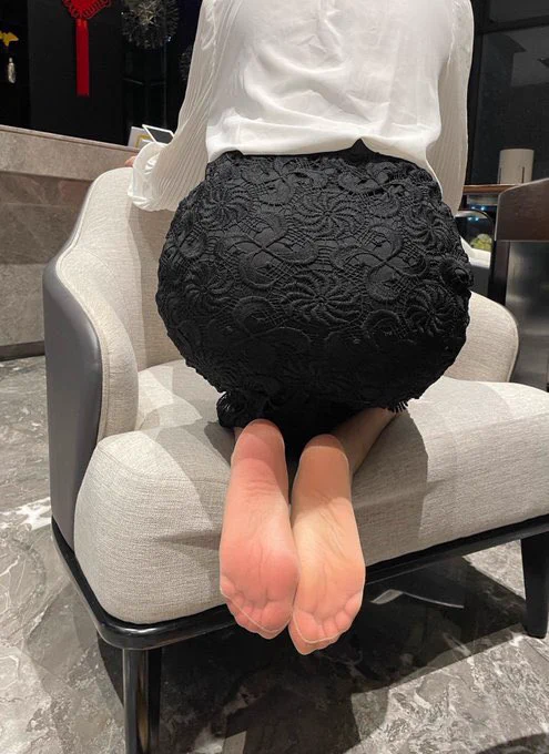 被哥哥玩的不行啦受不了啦我的天，突突啦整整玩啦3个半小时，招聘单男 https://t.co/bbHgJaNrnm