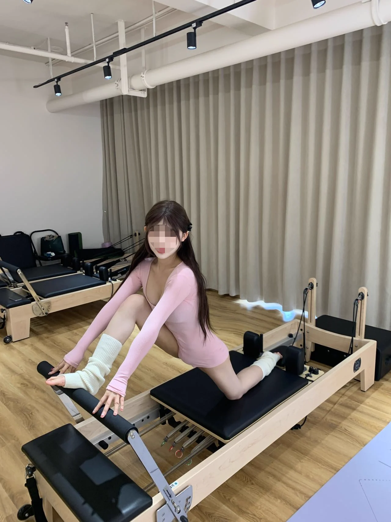 #杭州大🐻D杯有肉感，可甜可御 ，温柔甜心 💗会一字马  会热舞和辣舞，会瑜伽，健身达人💃 TG:https://t.co/ug3hDZogof https://t.co/CHgLbviDre