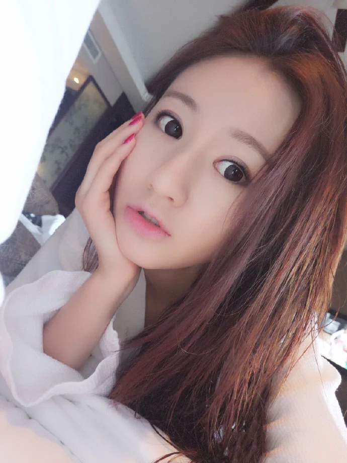 應粉絲寶寶要求素顏還有什麼要求儘管提希望在這裡能遇到我想找的那個人#甜妹 #台灣固炮 #反差女友 #點心轉推優先回復 #迷惑行為 #熱門話題 #可约线下 #素顏 https://t.co/Fq3KLnxVdh