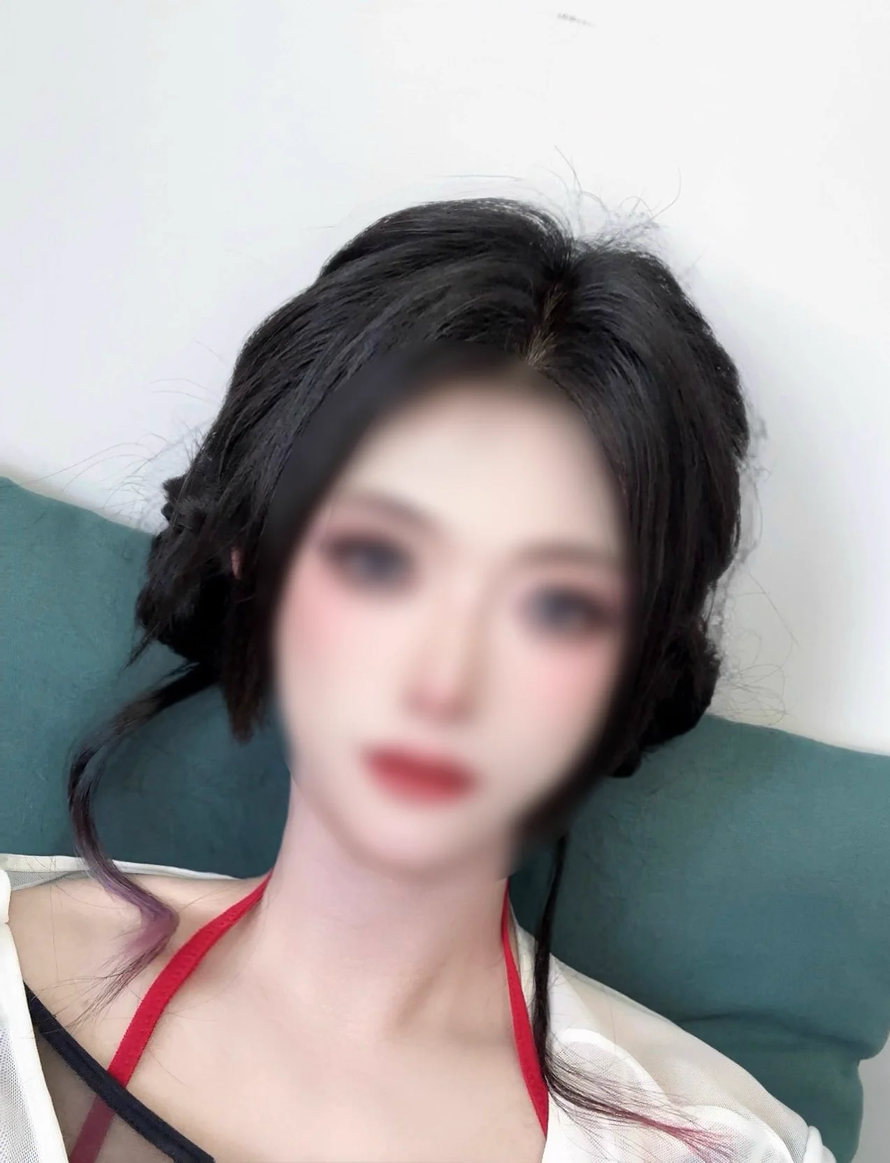 喜欢看照片还是看视频呢❓（这看不出我长啥样吧） https://t.co/LY9WLfdWvk