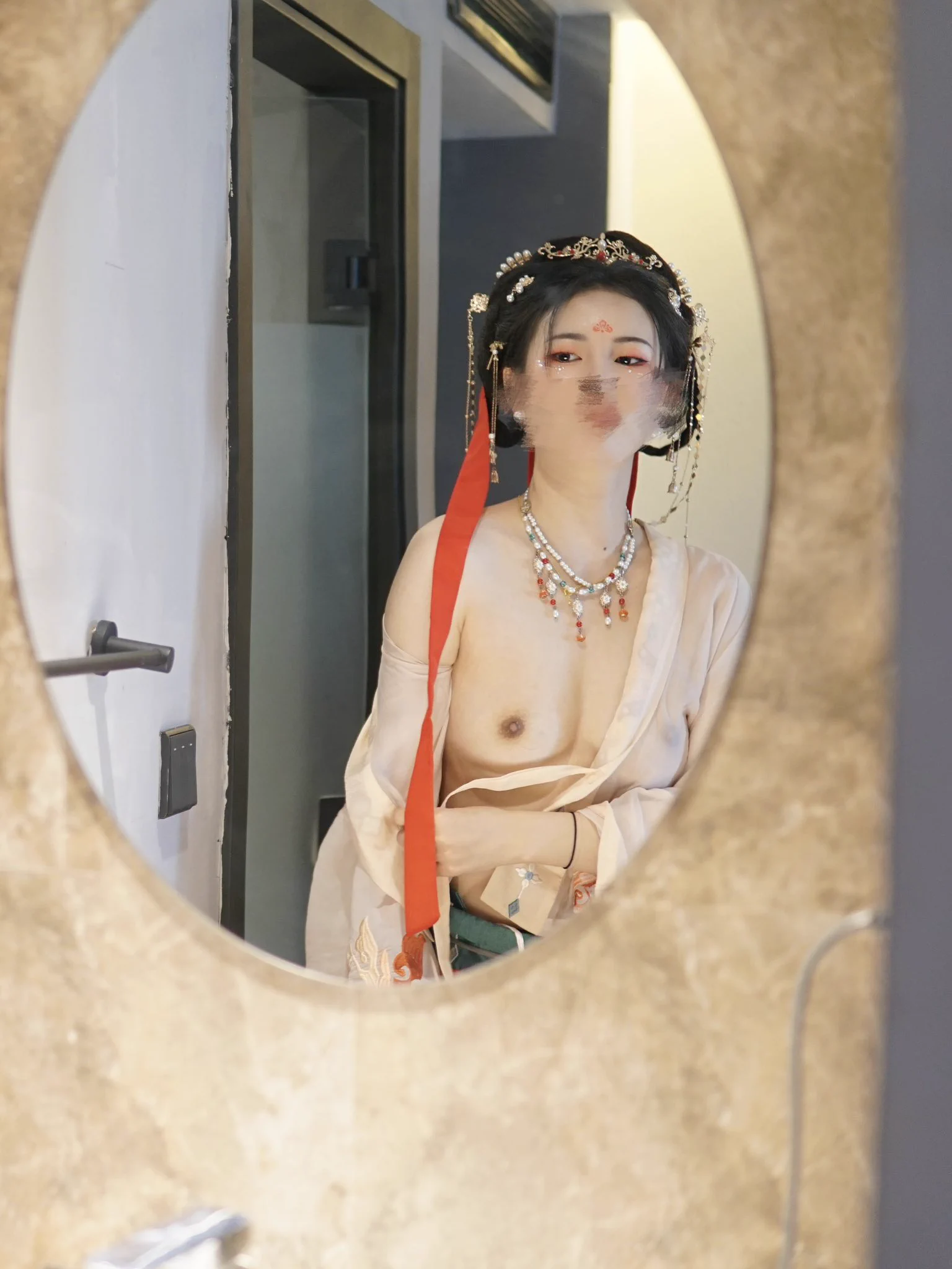 老婆又穿上美丽的汉服，准备来取悦她的小奶狗！！评论区打1 给你发汉服被后入的精彩视频！！ https://t.co/DLuJ9WiBc8