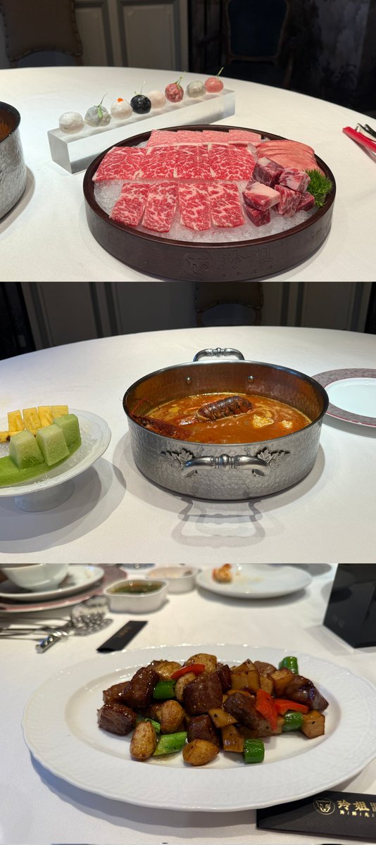 今天的和处男粉丝哥哥见面。他说上一次碰到女孩子的手是以前上学排队的时候不小心碰到的
​好可爱啊哈哈哈哈！！他夸我香香软软软的😋😋我们在田子坊逛街的时候我还去画了一张速写！！小姐姐一直问我是不是大博主～路人也夸我清纯美女～又是美好的一天～🤗🤗 https://t.co/SE6URRN2rq