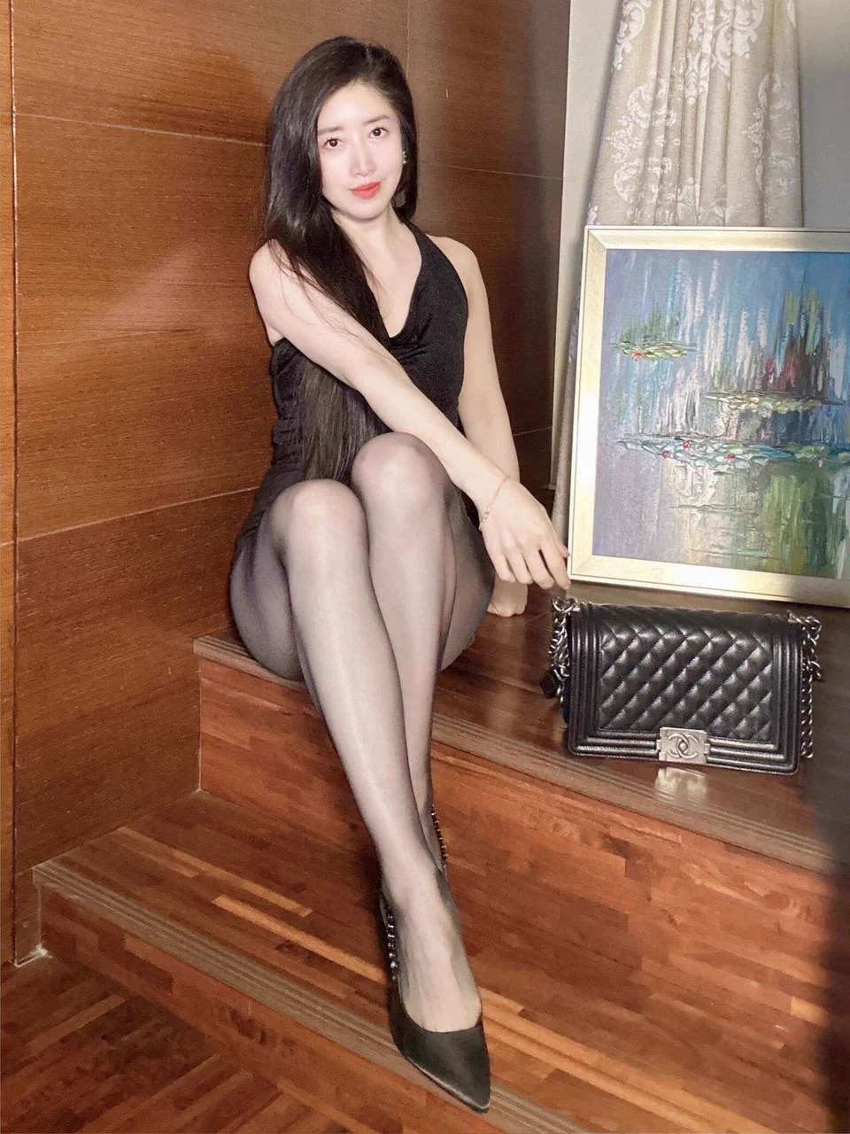 一开始他们说我姨味很重我觉得很刺耳，觉得是他们嫌我老…直到收获越来越多的信息说我少妇韵味十足，我才觉得这是夸赞而不是贬低～ https://t.co/DdbYgyo2Cp