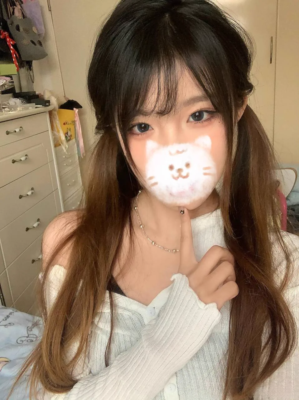 可御可萝！！！！每天直播让你换新女朋友，今天要去户外露出！！！！不知道有没有地方可以直播！！！！ https://t.co/WLvq43OBp5