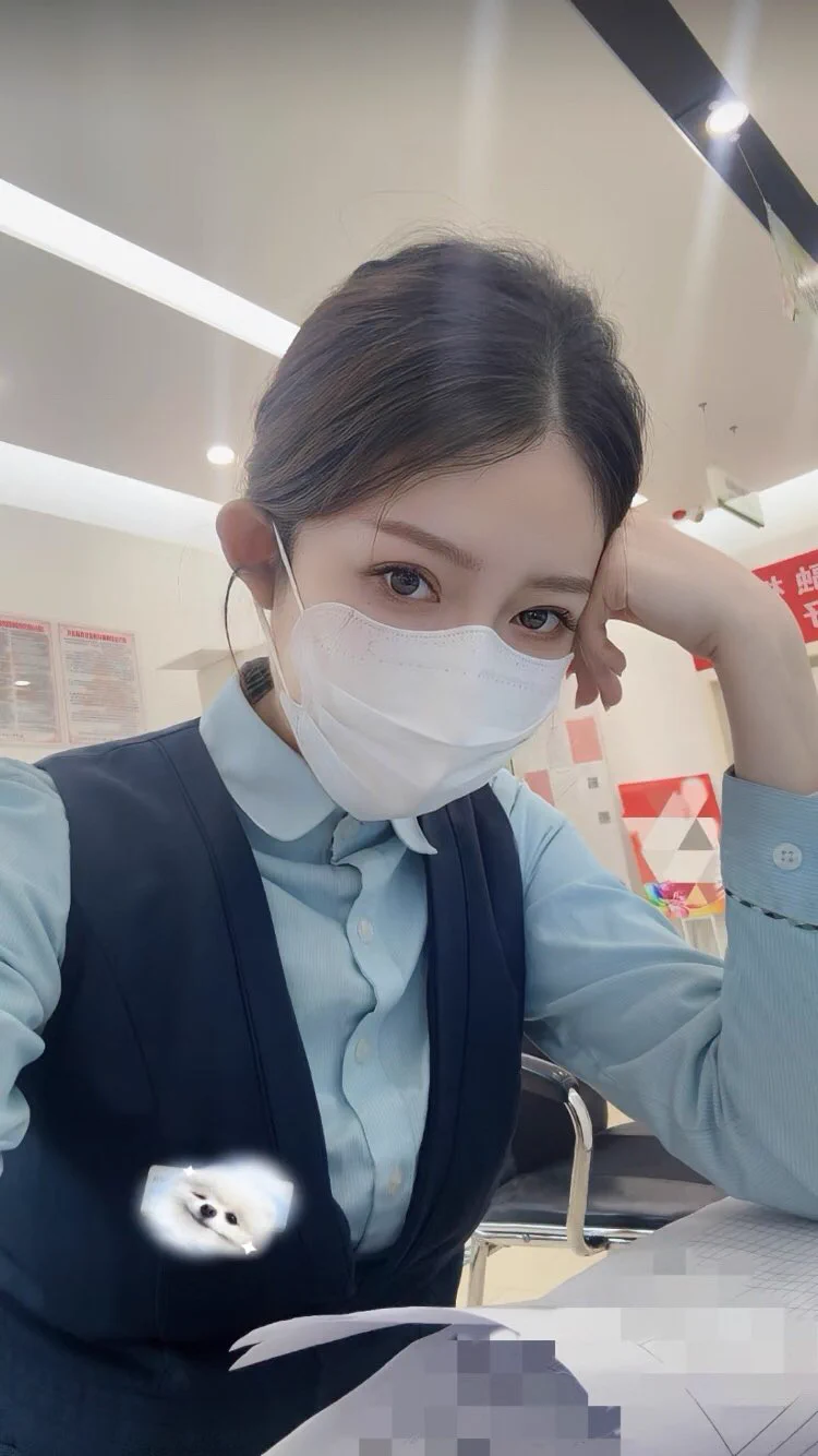 哥哥的肩膀除了责任 可能还有我的双腿 https://t.co/LEisVNHdQp