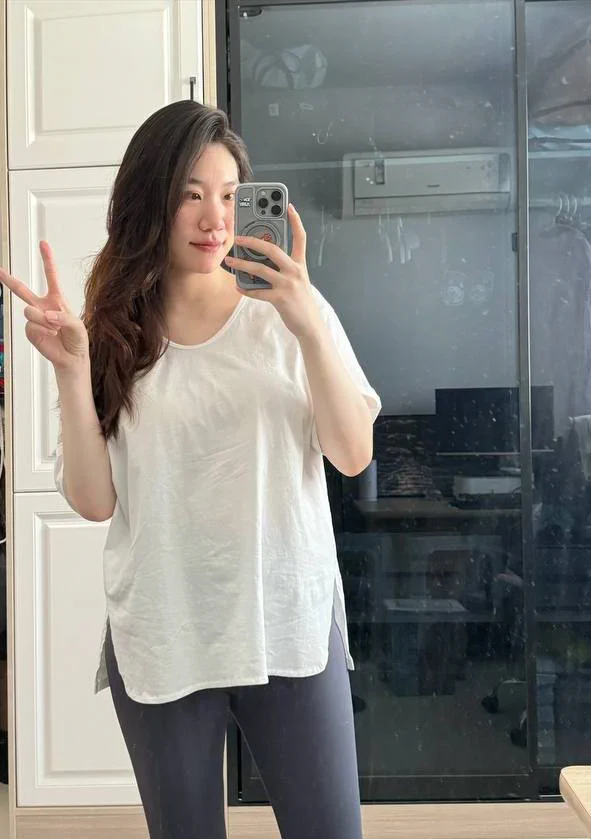 生完宝宝之后发现胸变得好大啊，不过有点下垂了，是不是太大的缘故啊，有人不嫌弃生过宝宝的我么，把你搂在怀里，让你体验一下做宝宝的幸福呢 https://t.co/scHqDh8Ag7