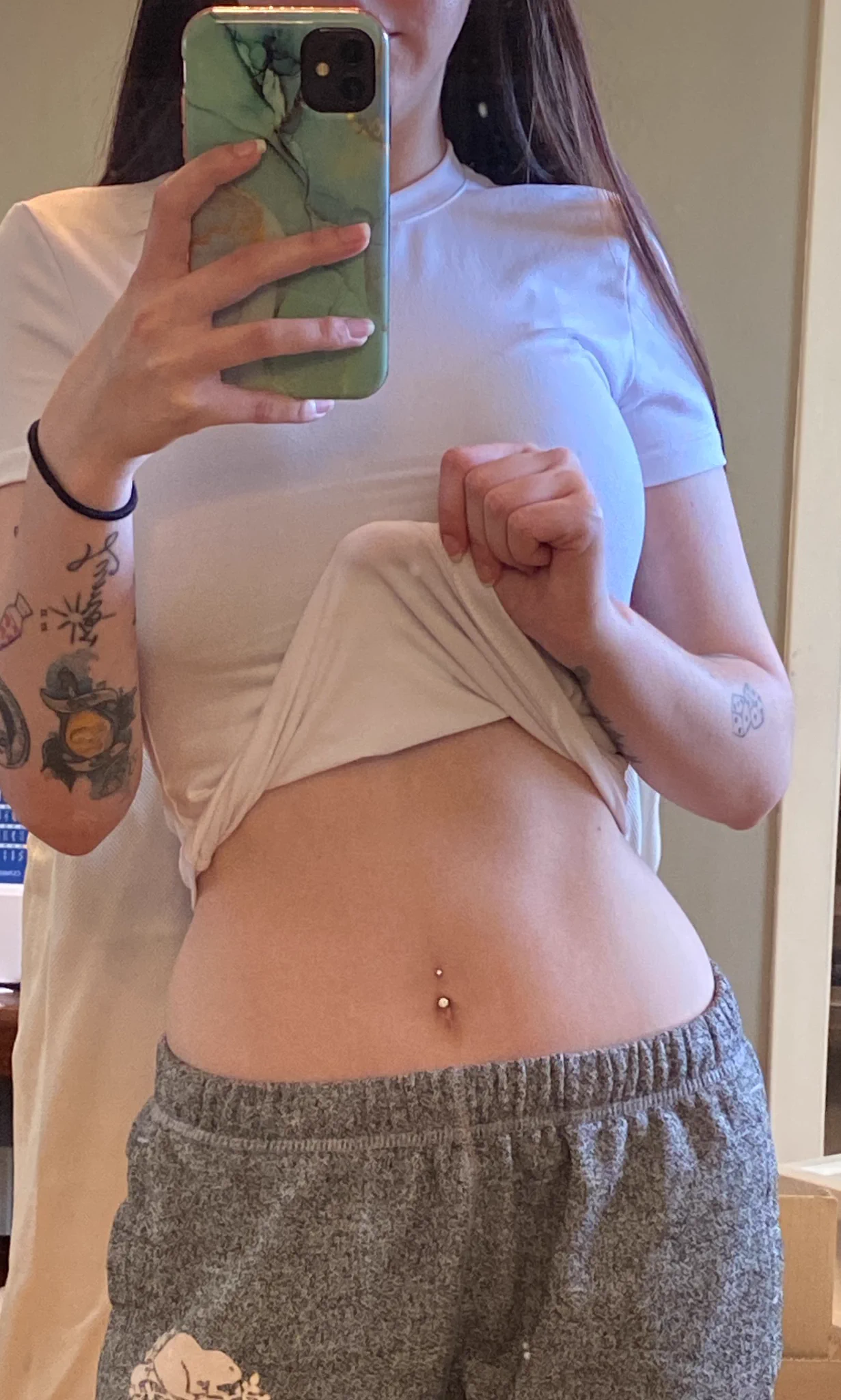 It’s doneeee she’s perfect ! Customs will be back open as belly piercing wasn’t bad at all! just can’t bend yet much but back to full range of motion soon https://t.co/vviqDa6a7g