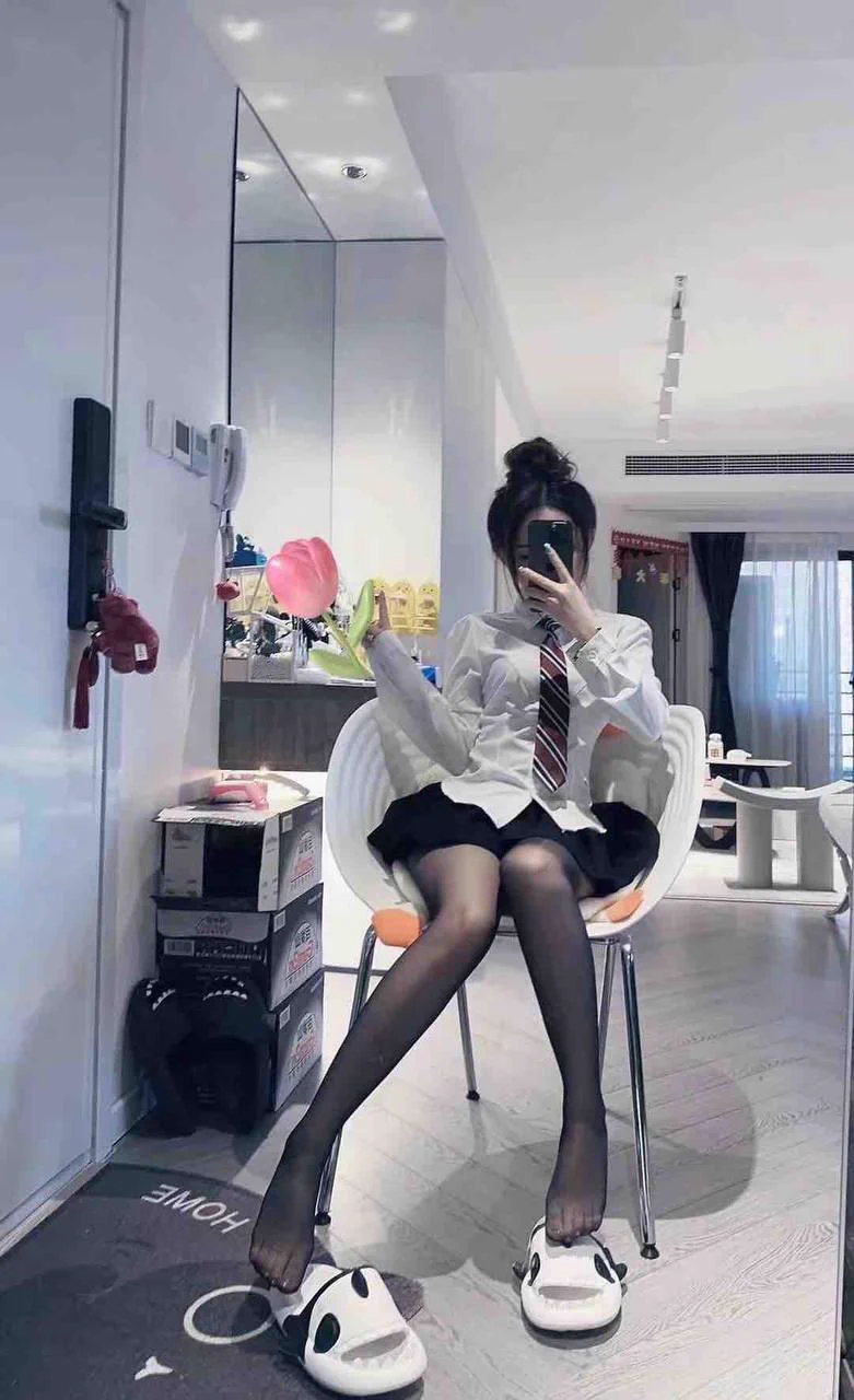 #上海       Age • 05年  163 🐻 c  86🍬 温柔女友feel   超可爱少女loli🍬 性格绝佳小网红纯兼职 可jk可cos🛰️：niuniucos05🐧：97585594看照门槛🚪100（永久有效）备注zfb口令🧧添加➕✈️：https://t.co/qSLRVaxBhg https://t.co/uFSLLuYSJ4