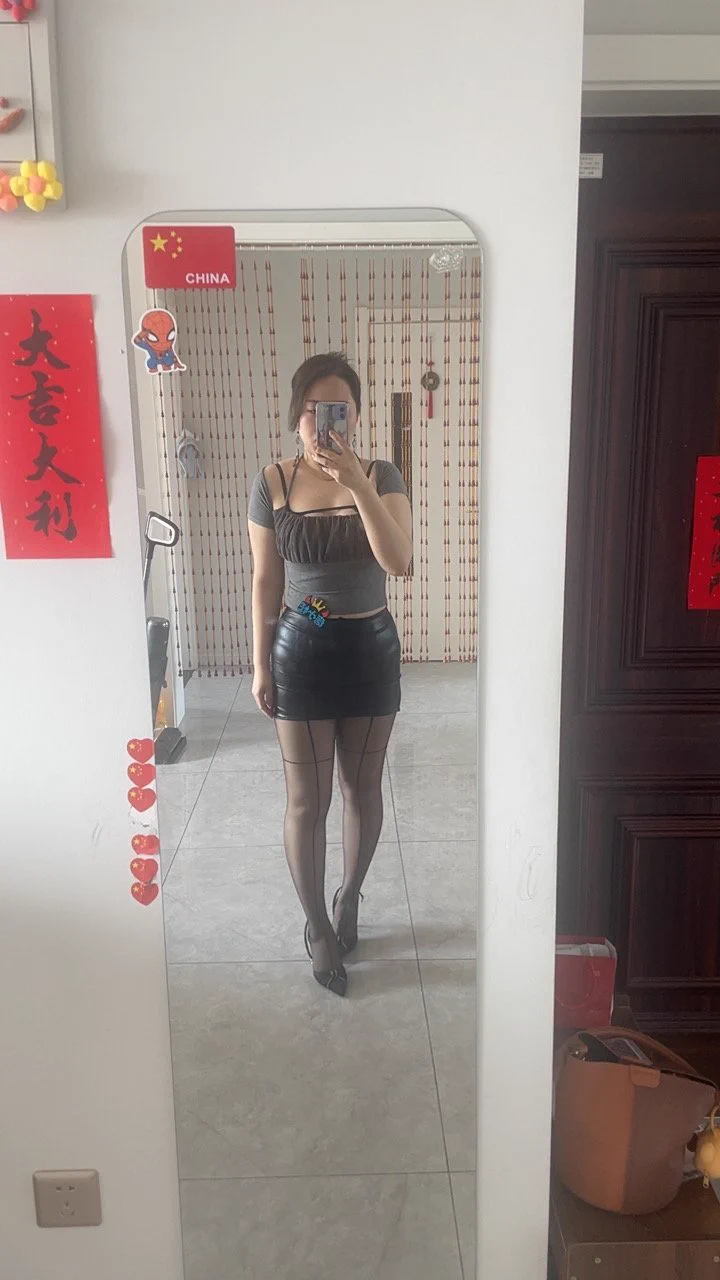别问为什么擦边，不擦边没人看，我承认我虚荣心重，就是喜欢很多点赞的感觉！ https://t.co/zK60017zrY